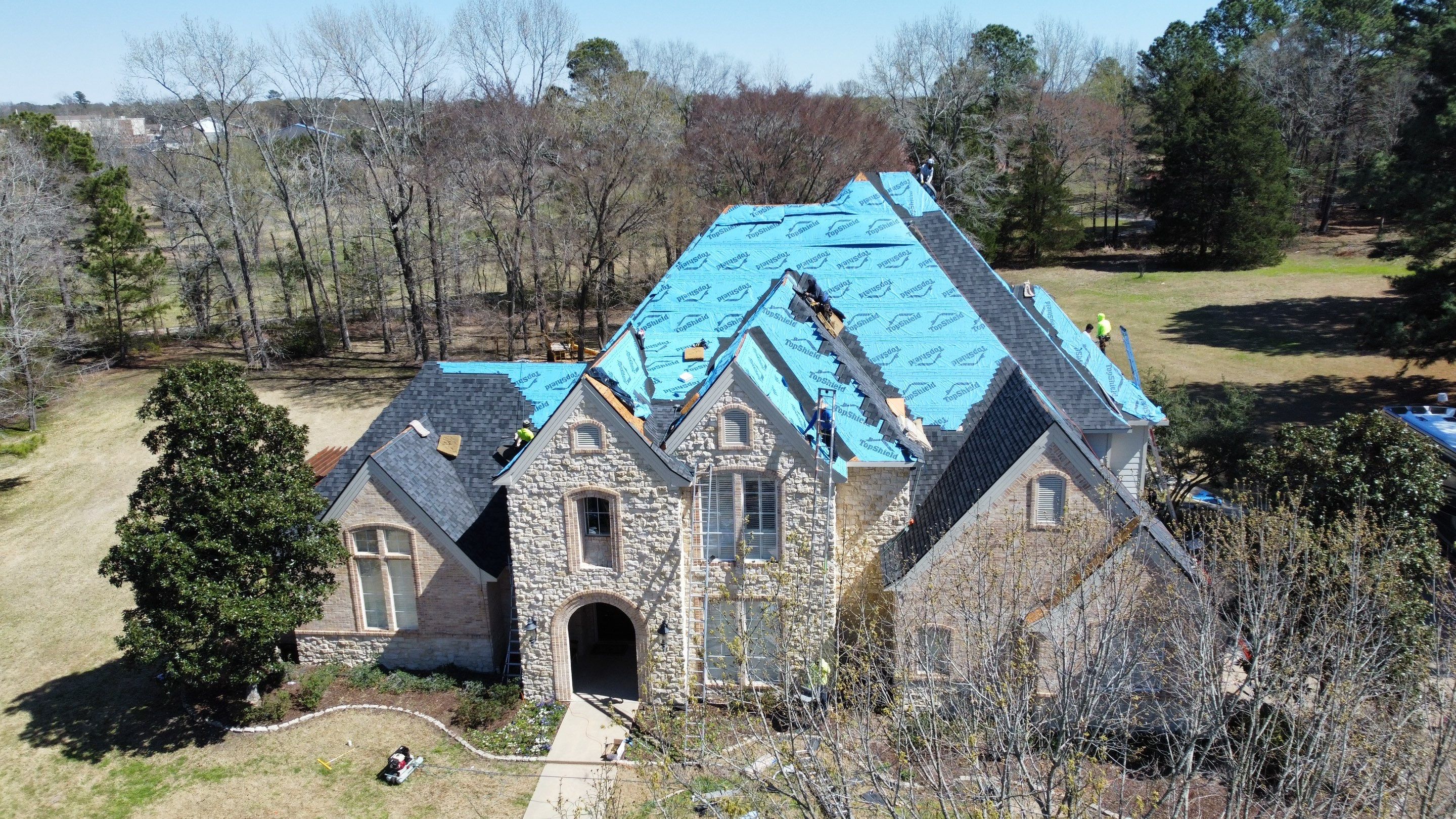 Landmark Moire Black by First Out Roofing 