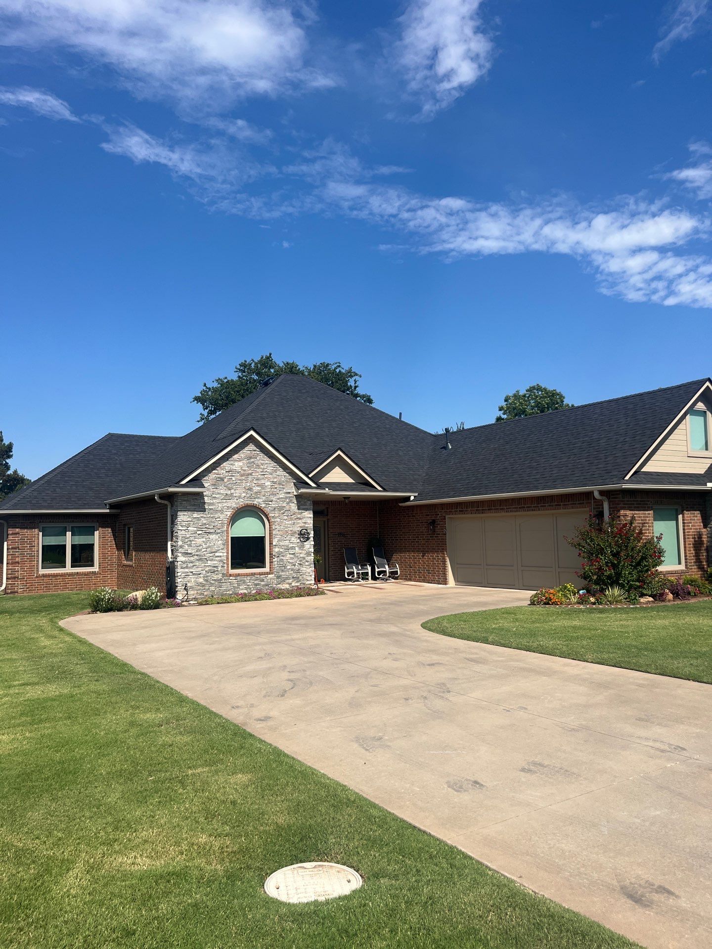 Owens Corning - Onyx Black by Frontline Roofing and Construction