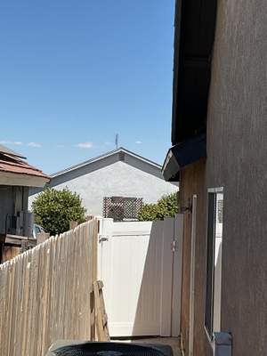 Fence Installation using Vinyl