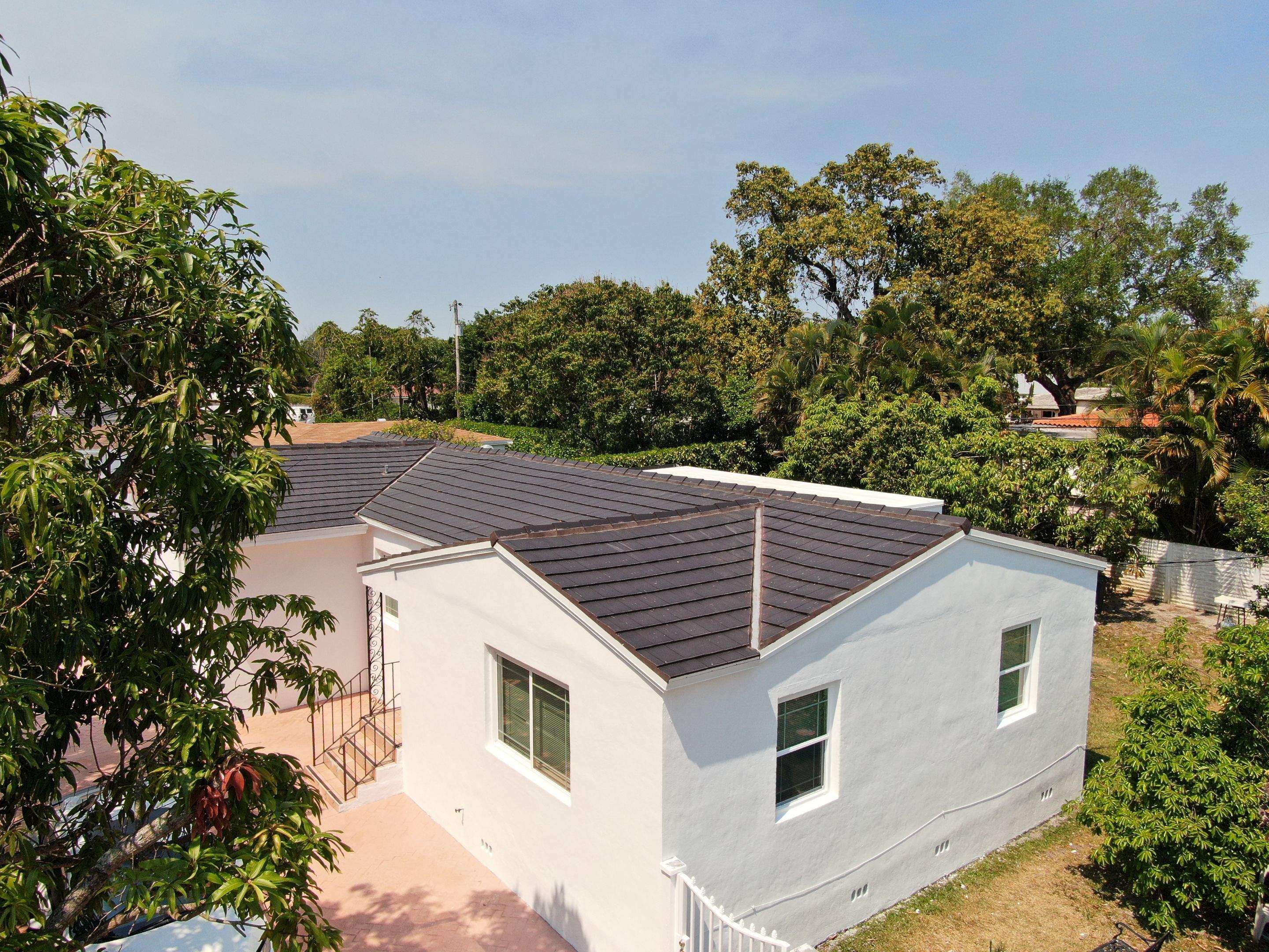 Verea - Flat - Slate by Istueta Roofing