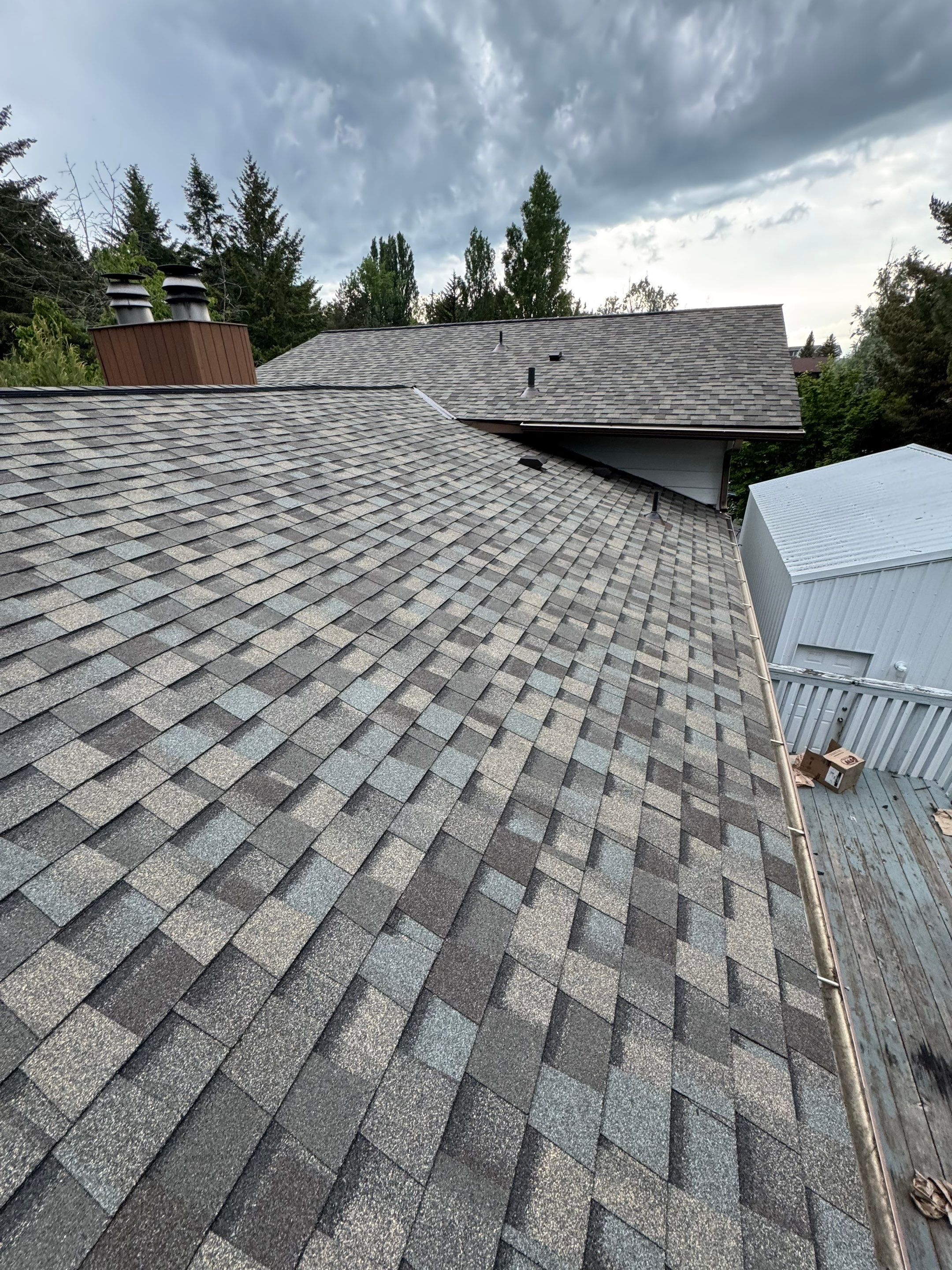 Pullman Residential Roof Installation featuring CertainTeed Landmark Pro Shingles NW Friel St Pullman, WA, 99163 Best - The Alpine Premium System - 5-Star PREMIER SureStart PLUS Coverage - CertainTeed 50 Year Material Guarantee - CertainTeed Workmanship Guarantee: LIFETIME - CertainTeed Warranty Transfer Period: 30 Years - Certainteed Landmark® PRO Shingle - Weathered Wood by Alpine Roofing