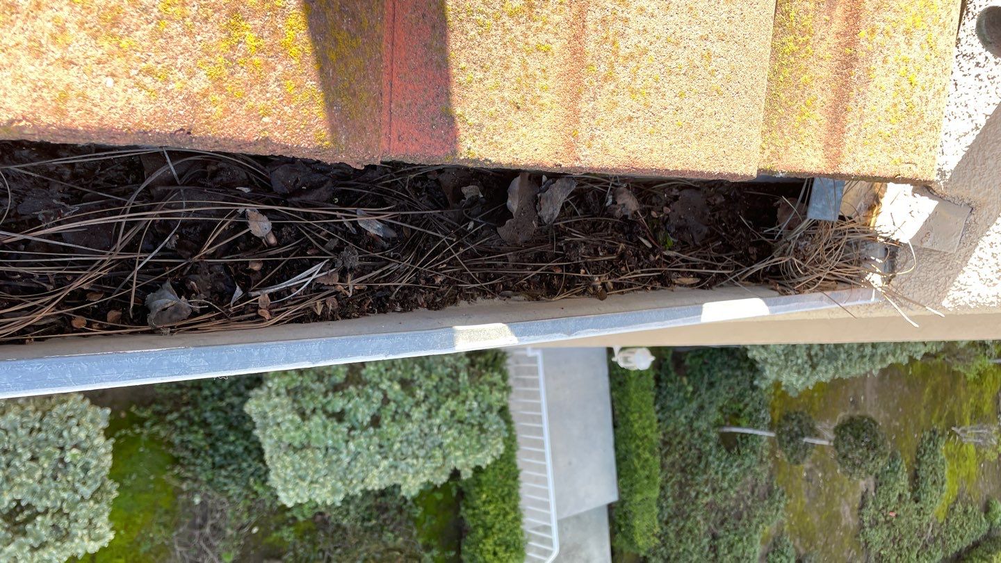 12-Unit HOA Gutter Cleaning in San Jose by All One Solar Shine