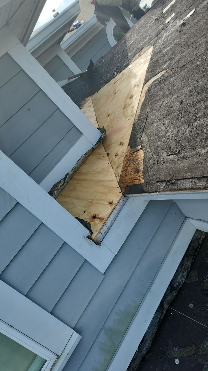 Project in Gulfport 33707 by Mitchell Roofing Company LLC 