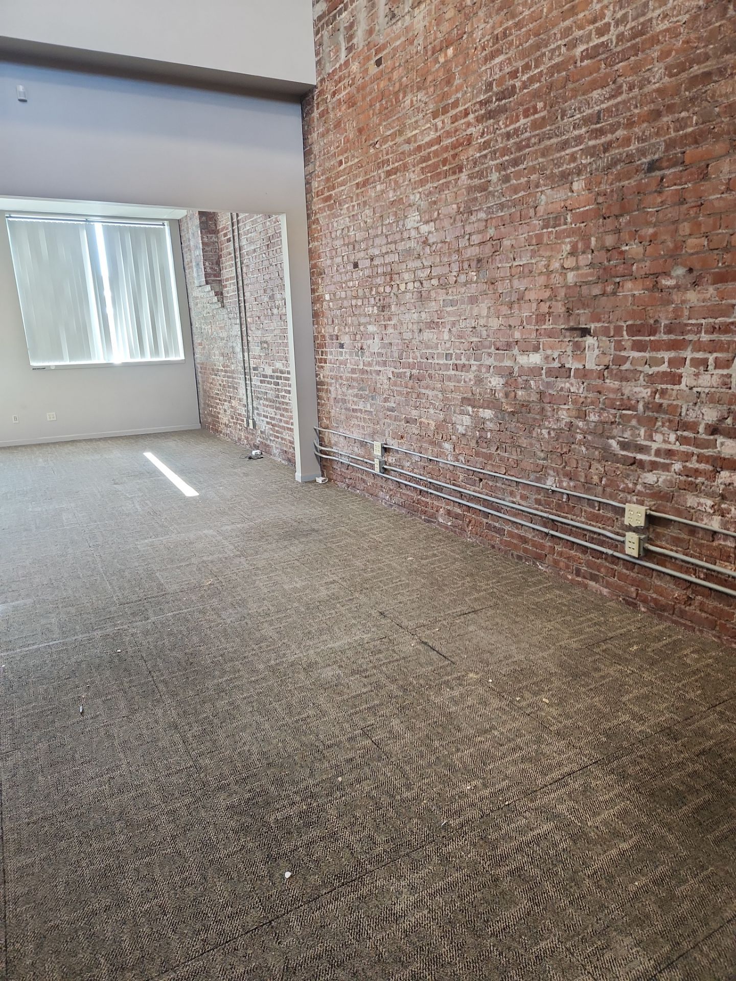 OFFICE CLEAN OUTS OF PEORIA, IL by Lance Property Preservation