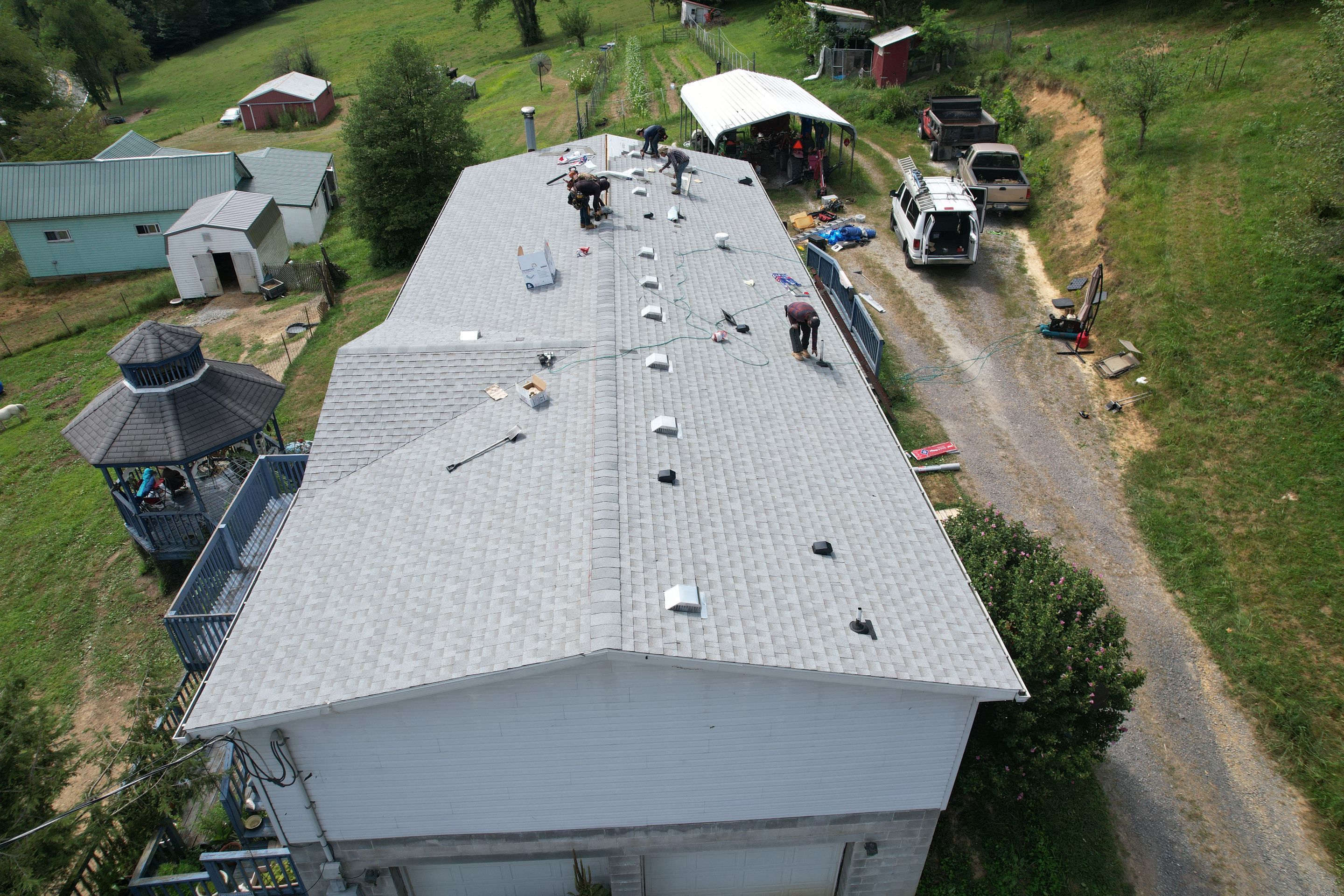 Residential Roofing Installation using GAF Timberline HDZ Fox Hollow Grey by Rainstoppers Roofing