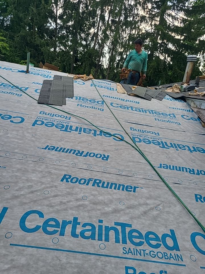 Vienna: CertainTeed Landmark Pro Architectural Shingles in Max Def Pewterwood by RM Banning, Inc.