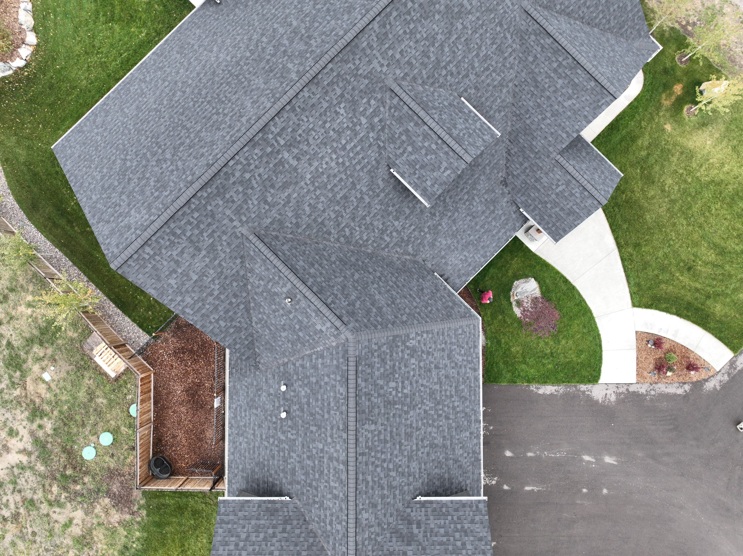 Owens Corning TruDefinition Duration - Onyx Black by Montana Roofing Solutions