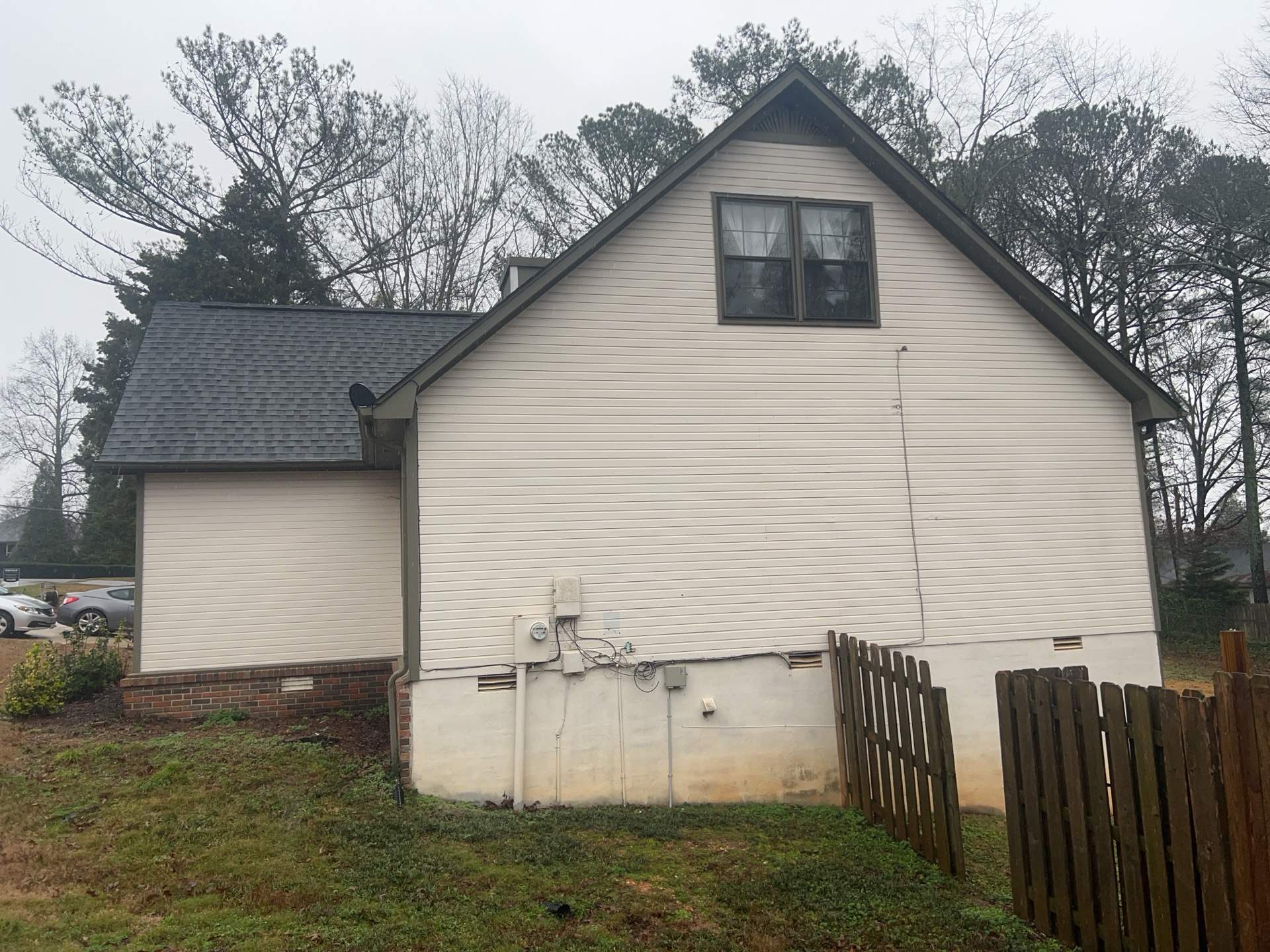 Siding Replacement using Mastic Carvedwood Vinyl Plank by Freedom Exteriors