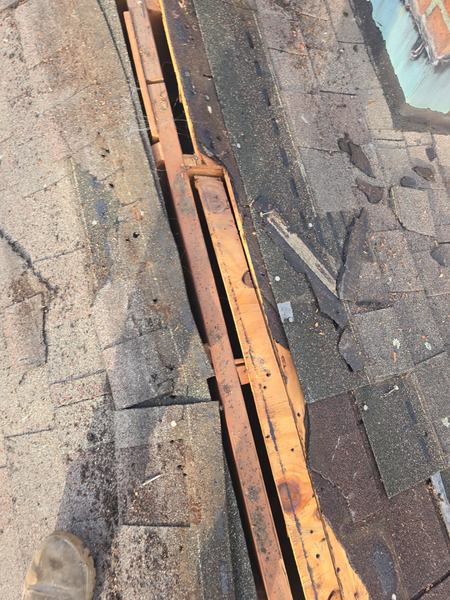 Residential Roofing Installation using Owens Corning Duration Driftwood Siding Installation Using Cedar Impressions Pacific Blue by A Plus Exterior