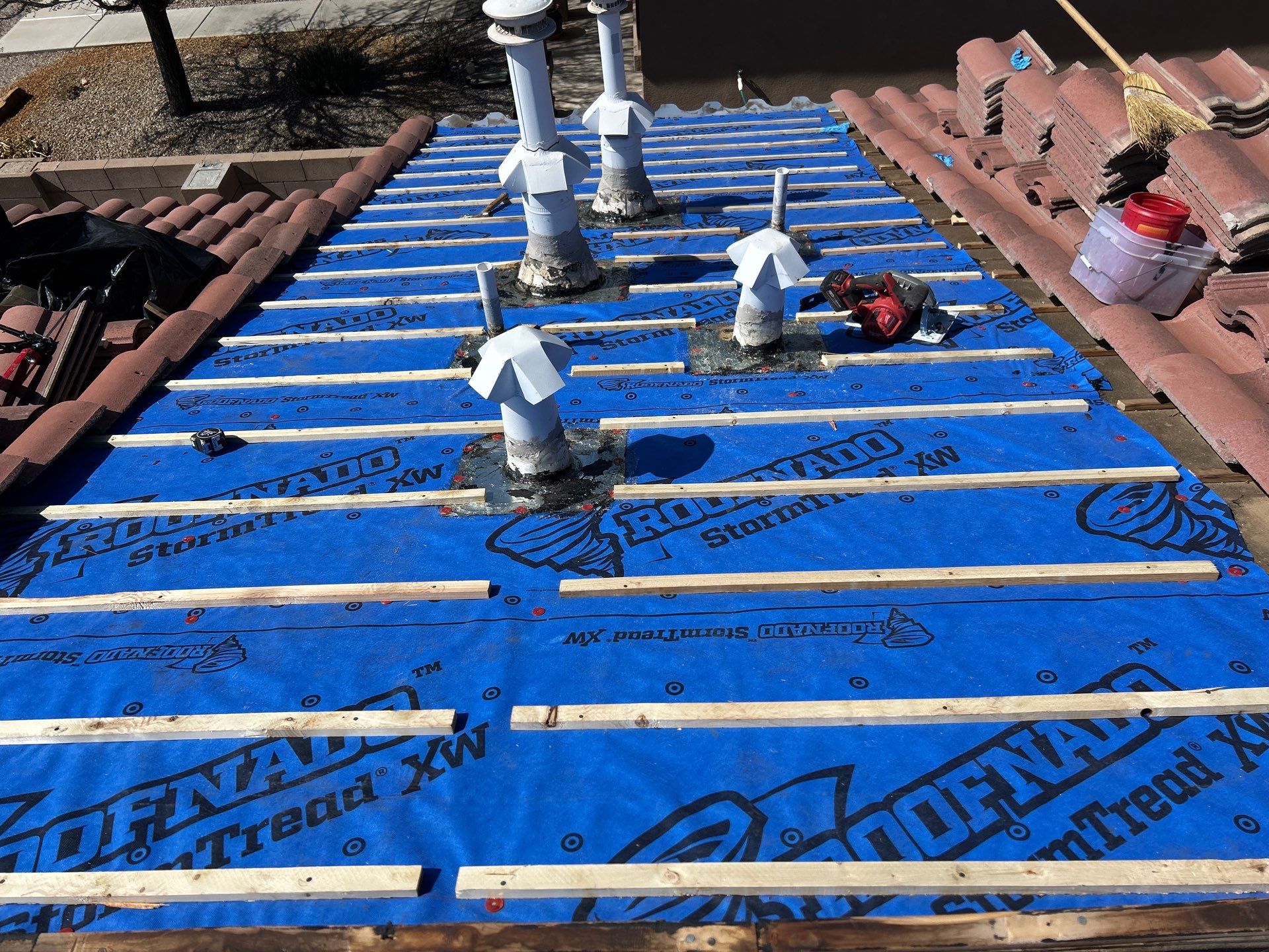 Bald Eagle Rd NW • Albuquerque, NM 87114 by Doyle Roof Masters Inc