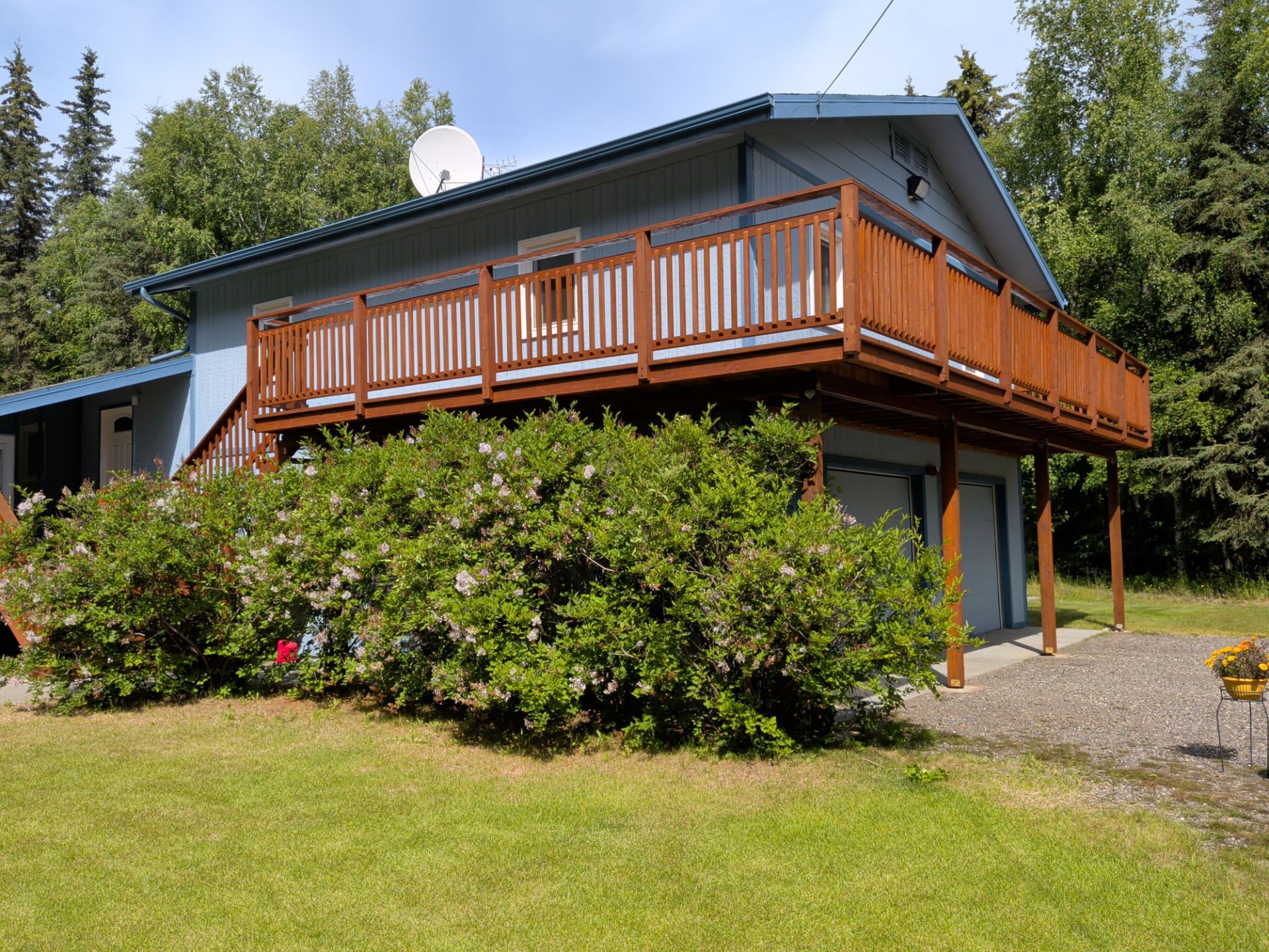Gorgeous Deck Staining by Midnight Sun Painting