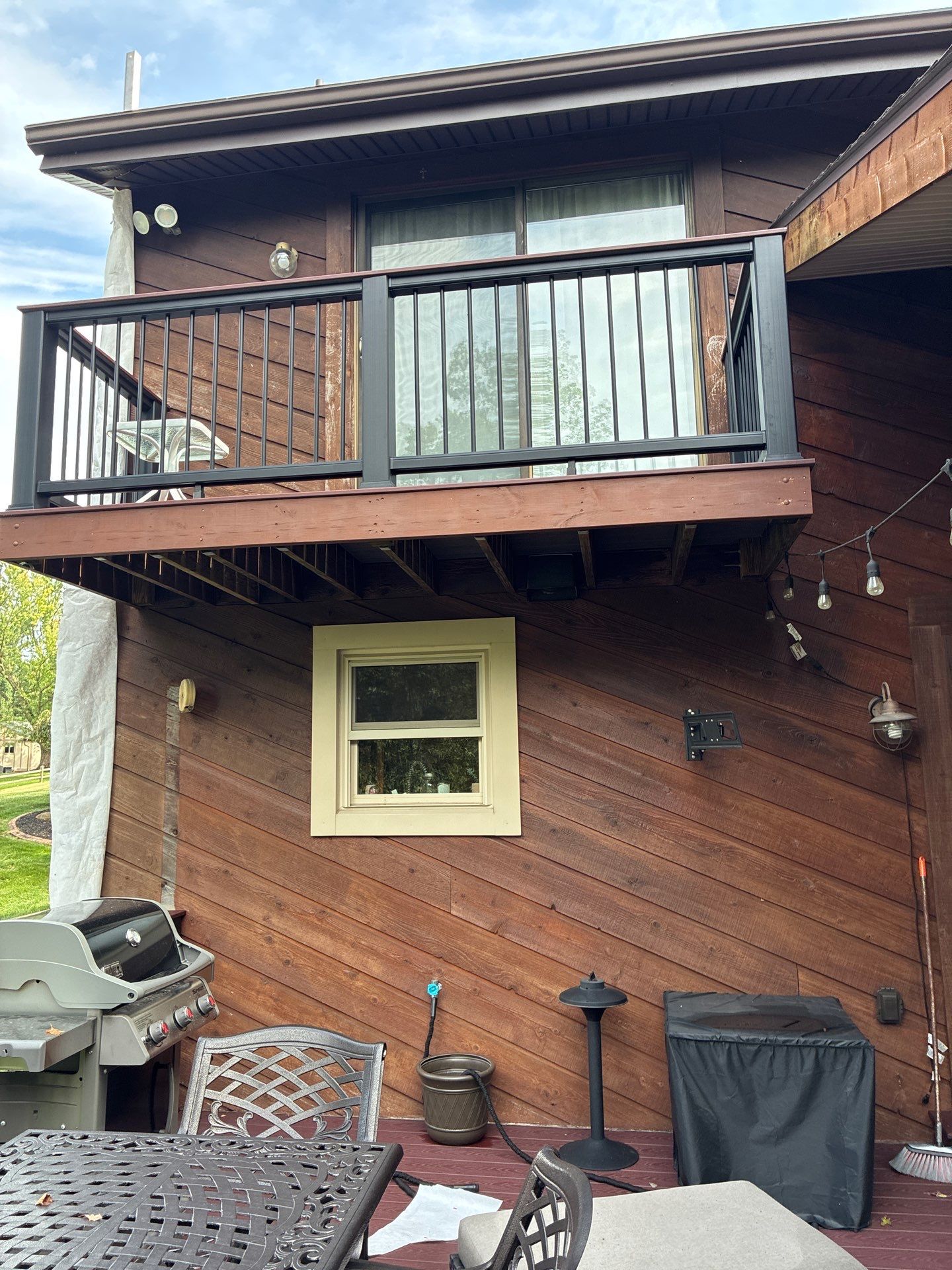 Home Siding Renovation Featuring James Hardie Monterey Taupe Siding by Ideal Siding Pittsburgh