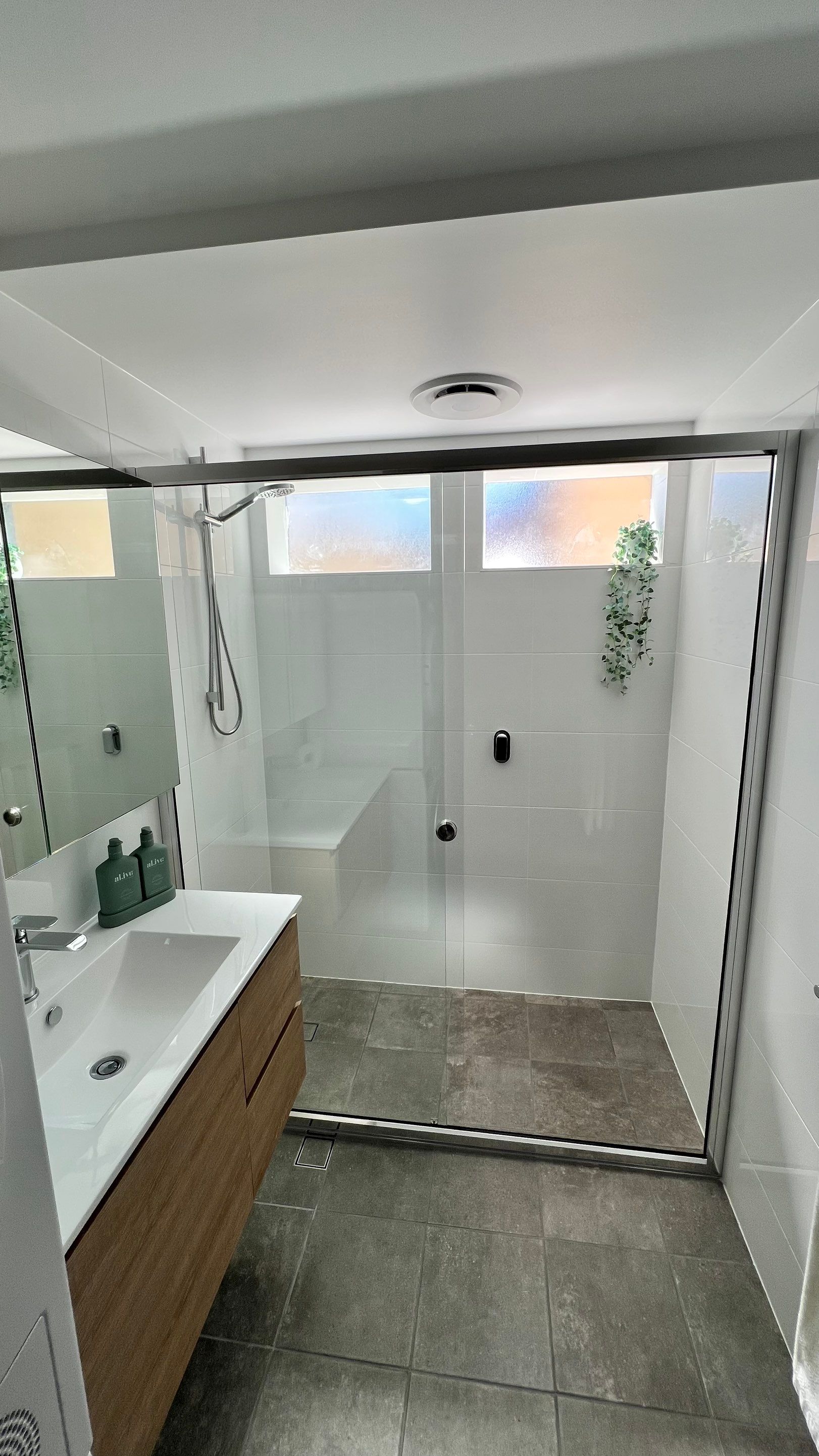 Bathroom/Laundry Renovation by Re-seal Bathrooms