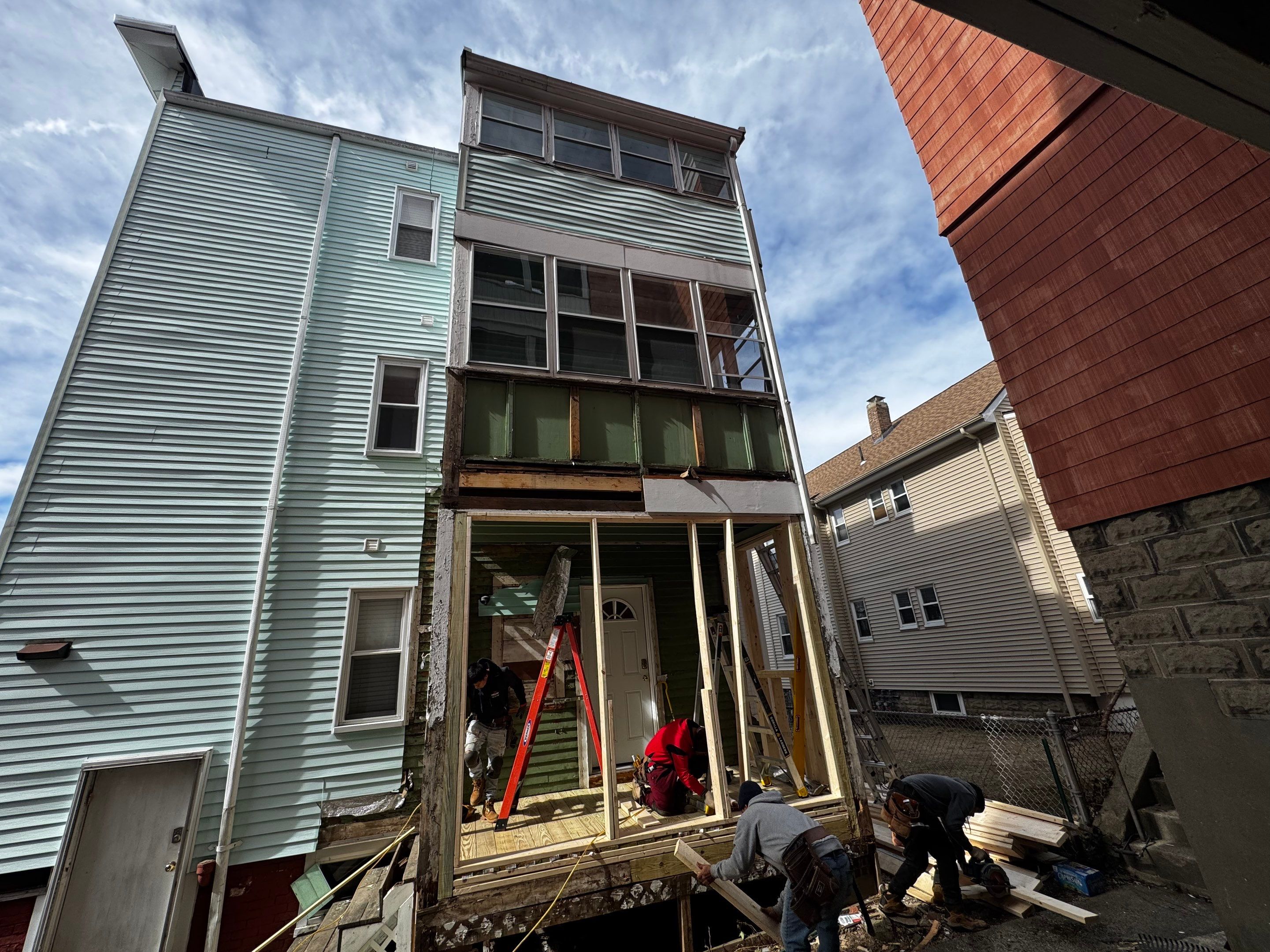Tyee Siding  by Tyee Construction Corp