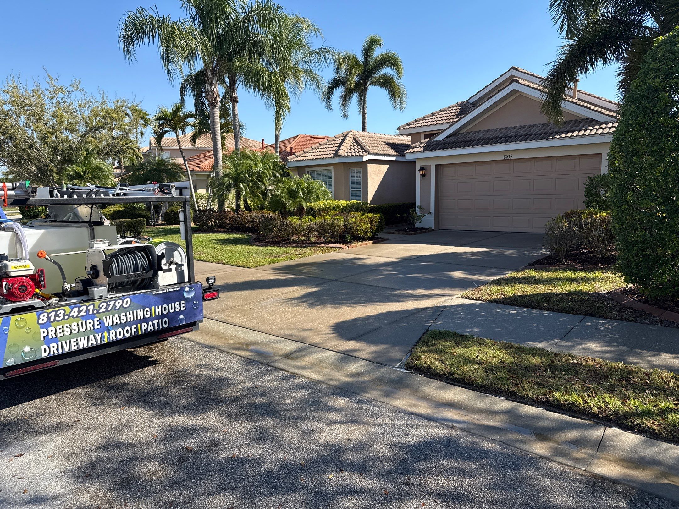 Driveway, Pool Deck & Lanai Cleaning – Heritage Harbour Golf Club, Bradenton, FL by Sunshine AquaWash