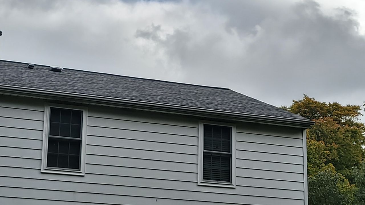 CERTAINTEED LANDMARK COLOR: PEWTER DRIP EDGE: WHITE by Eagle Eye Roofing