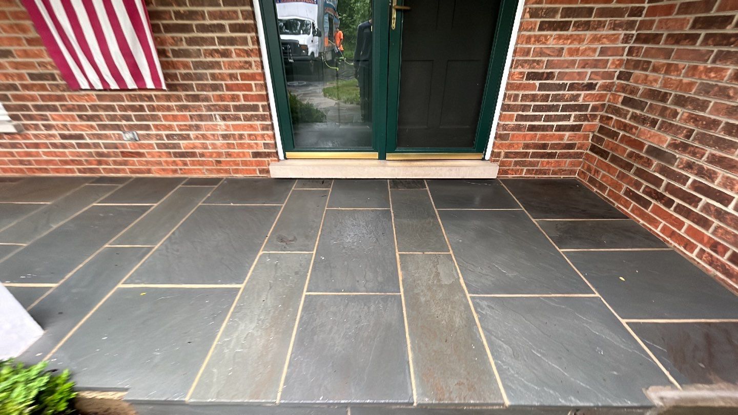 Northfield, IL patio power washing by Northern Power Washing LLC.