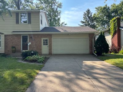 Title: 5-Inch Seamless Gutter Installation – Edina, MN