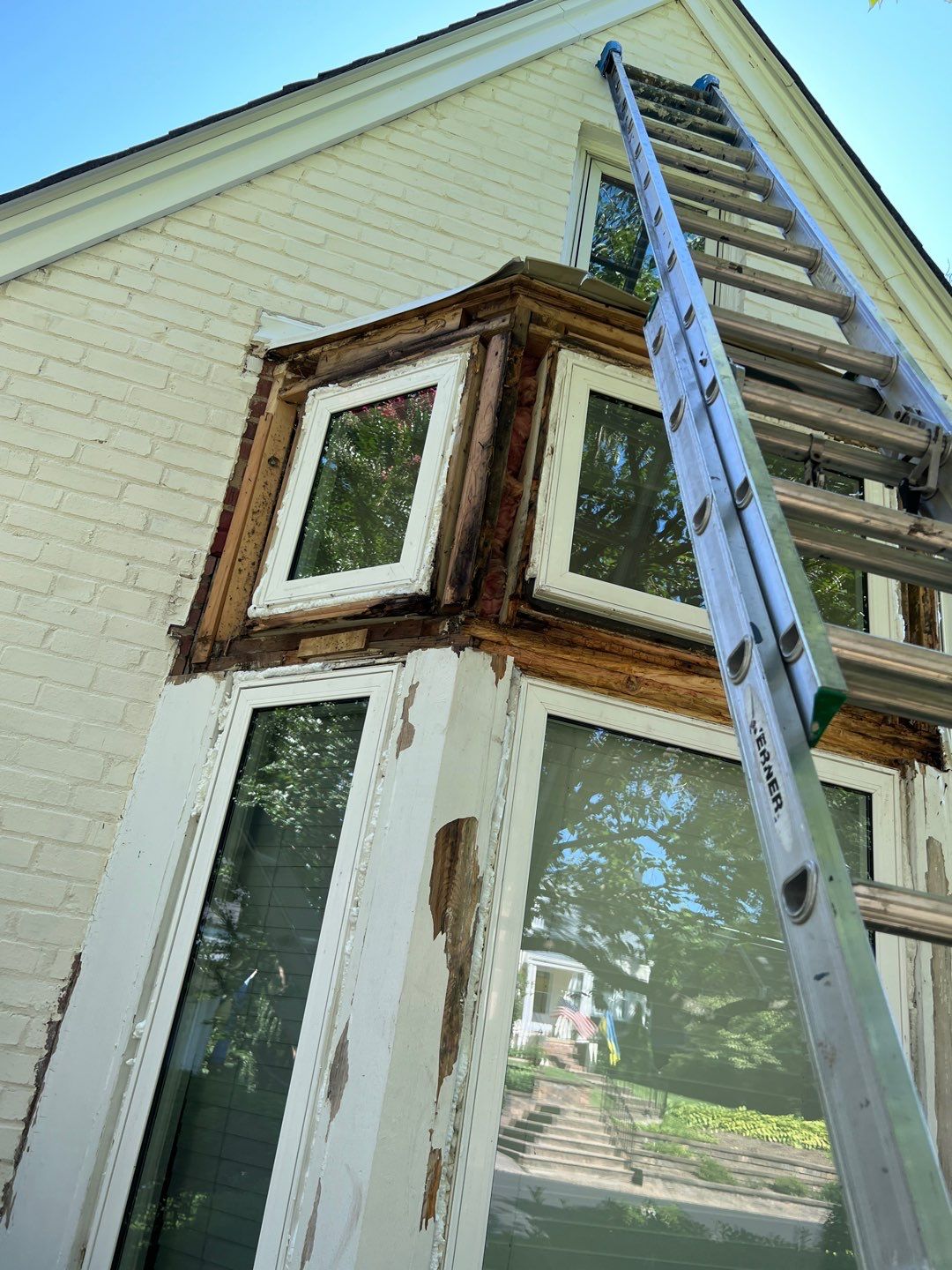 Arlington Hardie Installation - Arctic White by RM Banning, Inc.