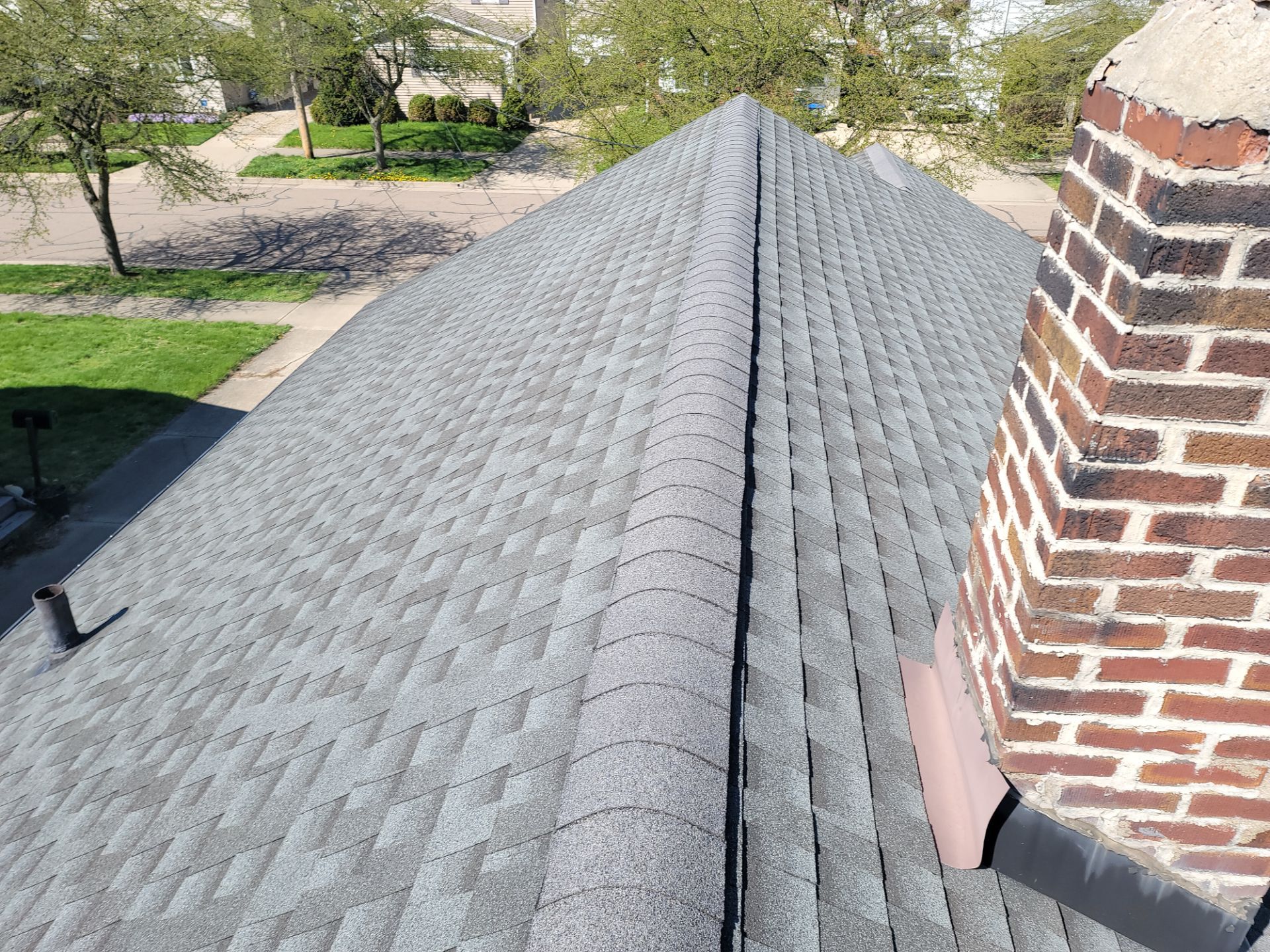 Angela S: Atlas Pinnacle, Color, Black Shadow, Drip Edge, Color, White by Eagle Eye Roofing