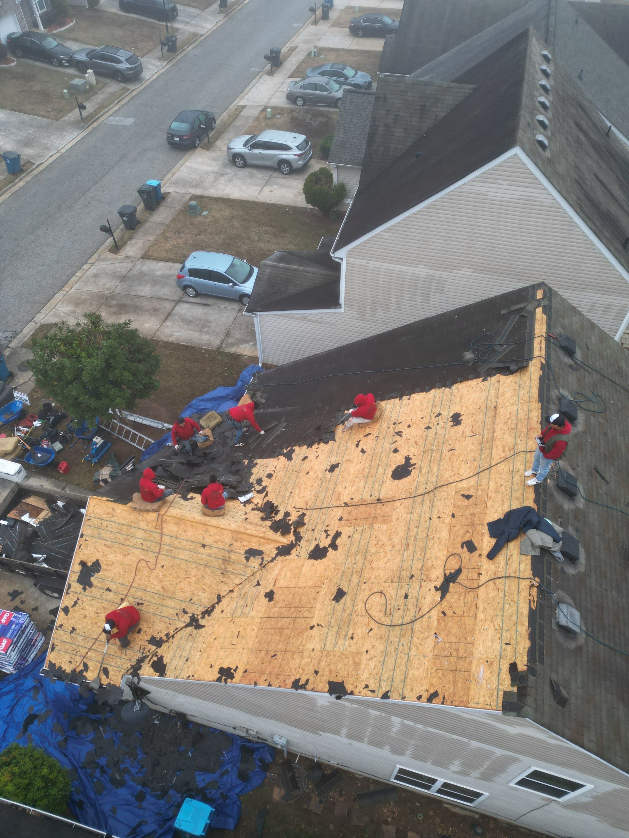 Wind Damage by Deerfield Roofing LLC