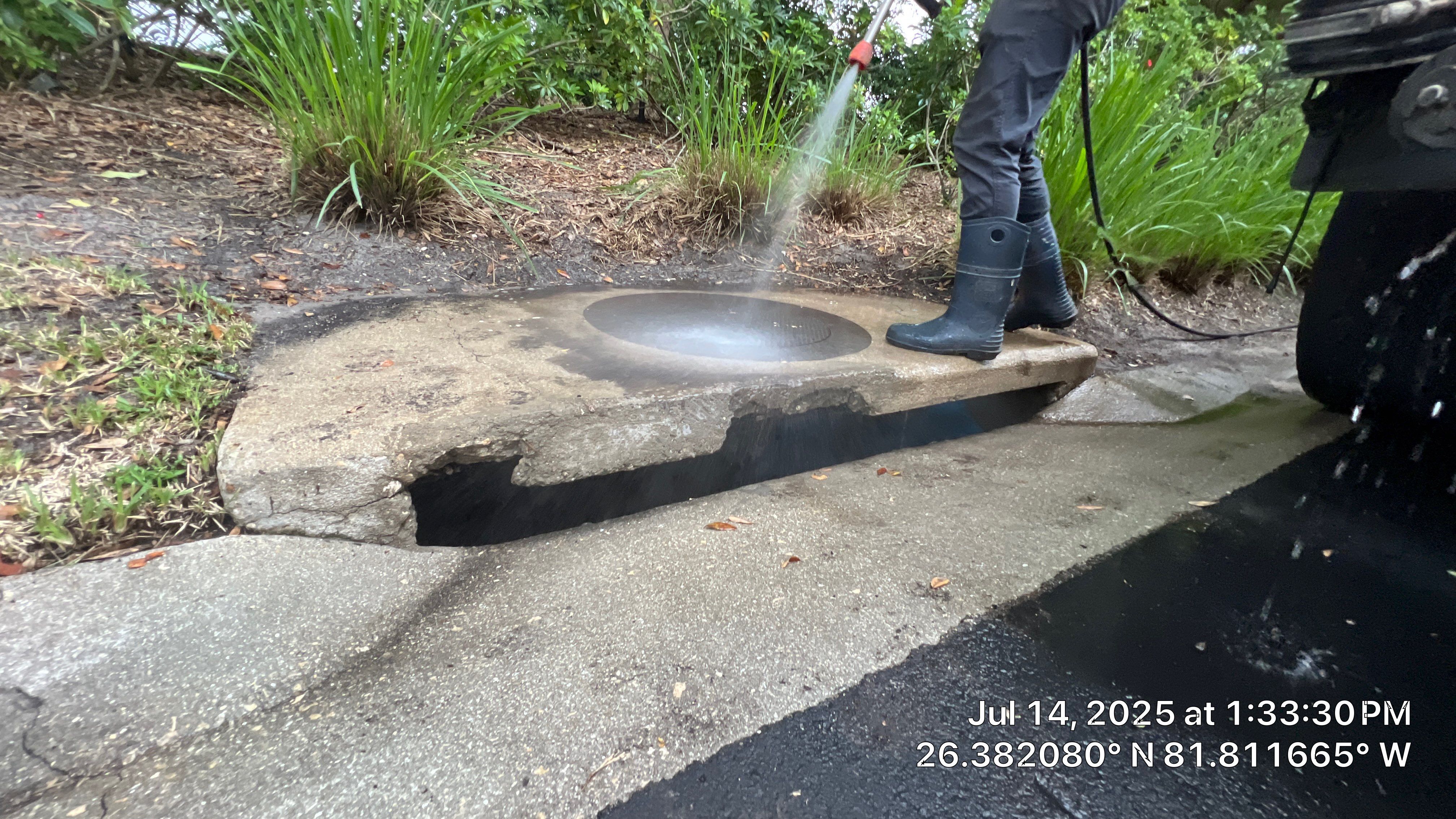 Pelican Landing Neighborhood Stormwater System Maintenance by Don Mar, Inc. Storm Water Solutions
