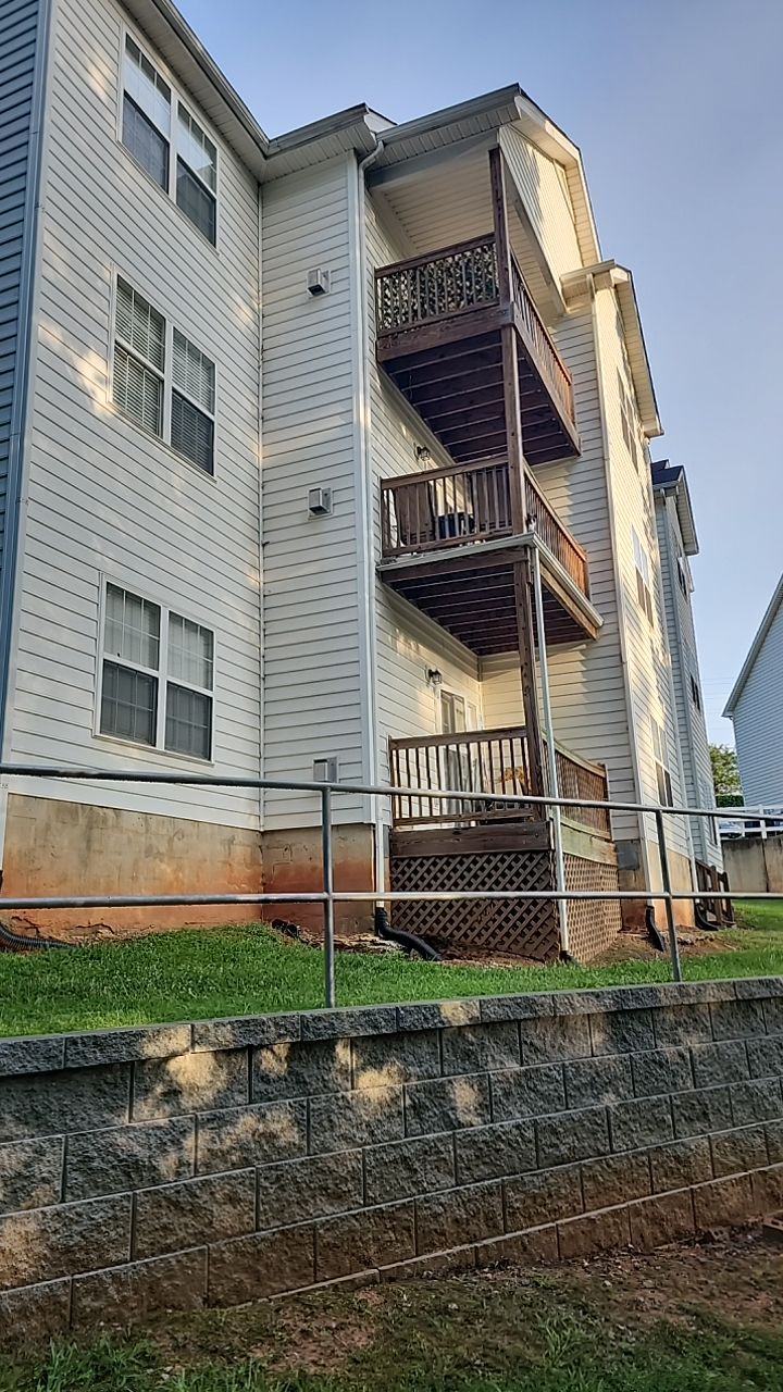 Appartment cleaning by Power Wash Masters LLC