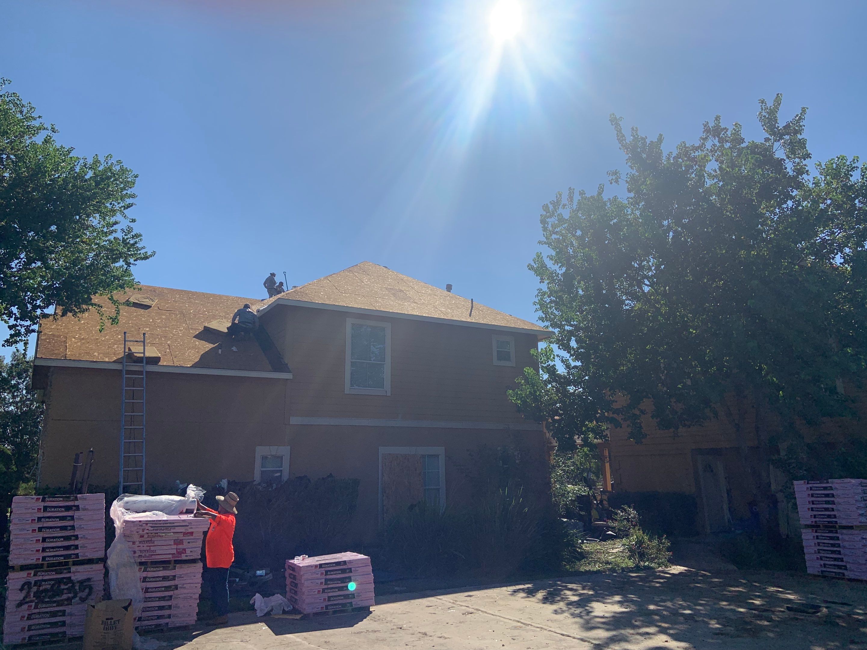 Residential Roofing Installation using Owen's Corning Duration (Lifetime) Shingles by Roof Repair Company
