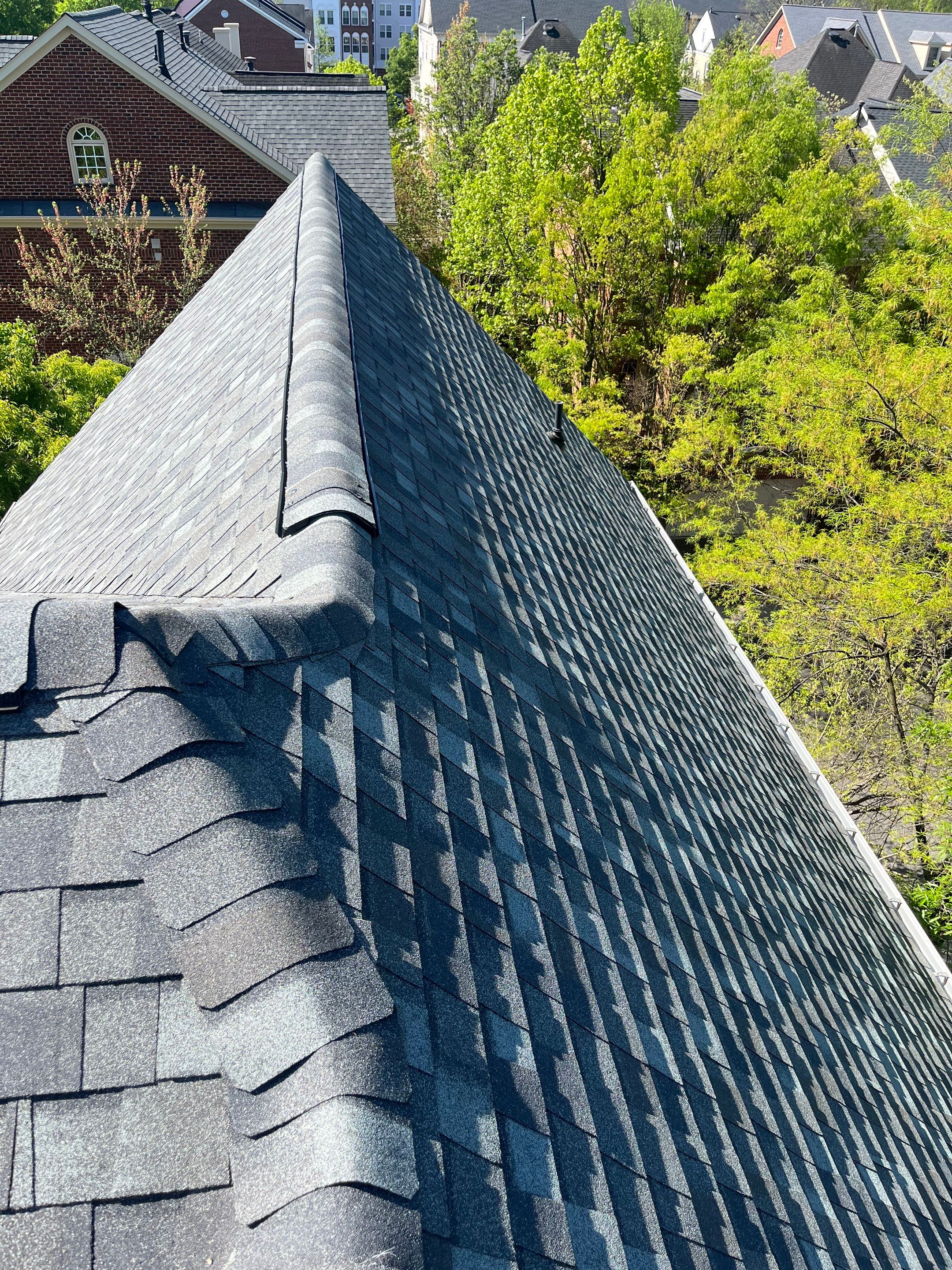 Alexandria: CertainTeed Landmark Pro Designer Shingles in Max Def Georgetown Gray by RM Banning, Inc.