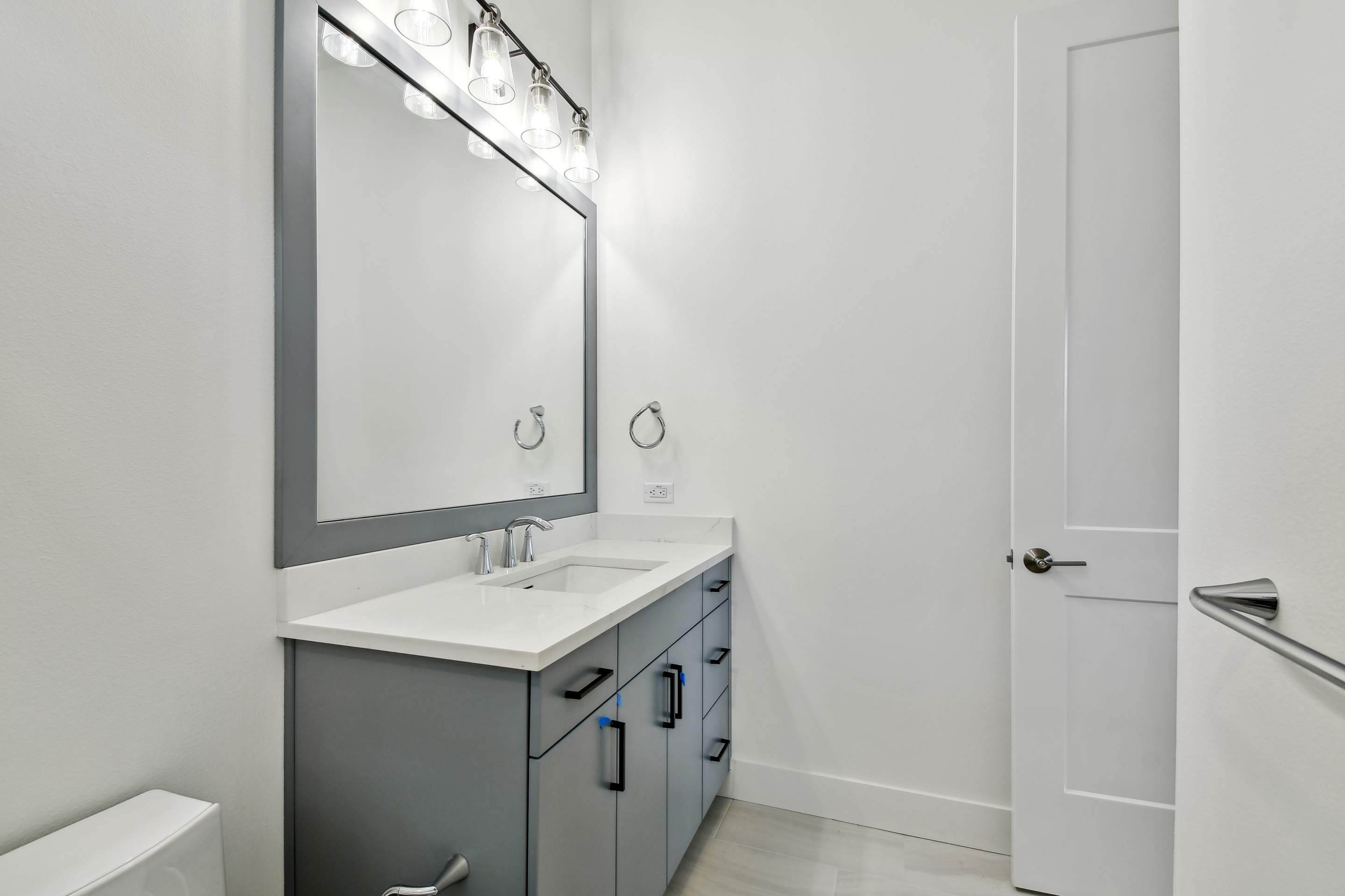 Coastal Soll II by Lyons Heritage Tampa, LLC