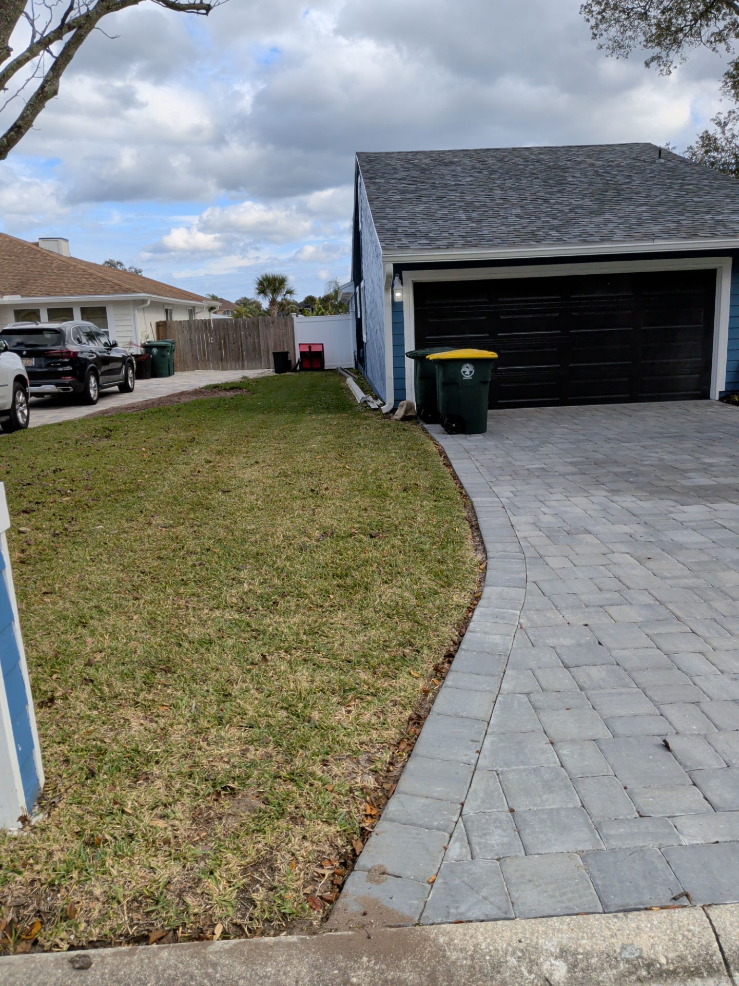 Flower Bed & Property Cleanup San Pablo area — Jacksonville Beaches, FL by Harmoni Home Services