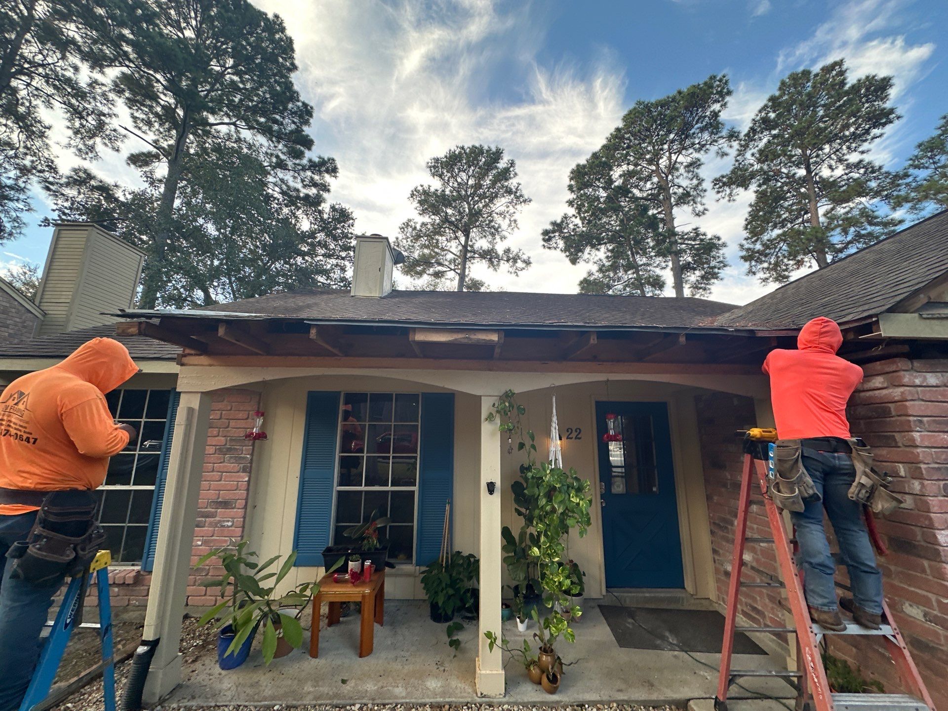 Bathroom and Facelift in The Woodlands by SophAlx LLC