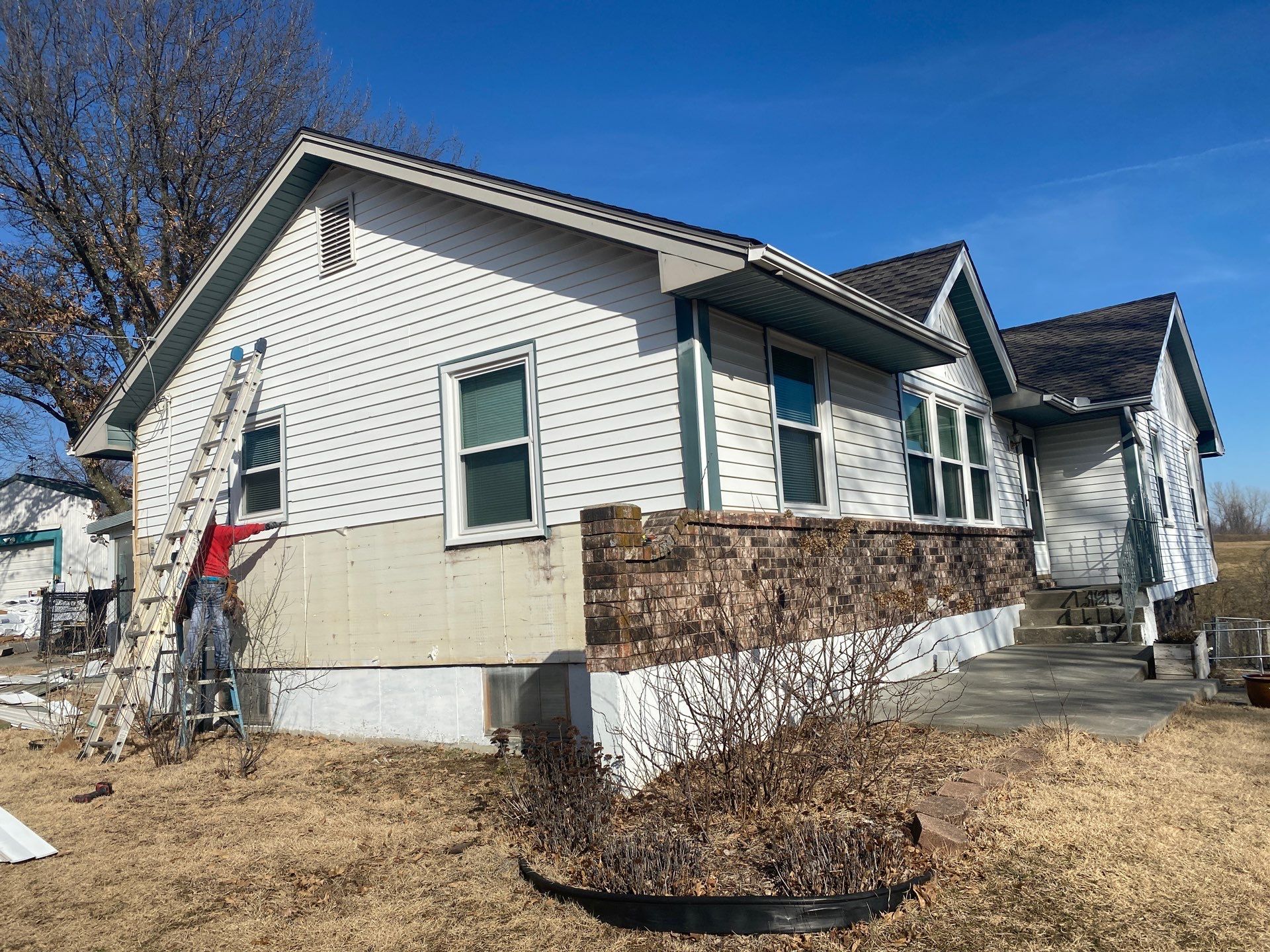Siding Installation using Exterior Portfolio Vinyl Siding by EEC Windows, Siding & Roofing