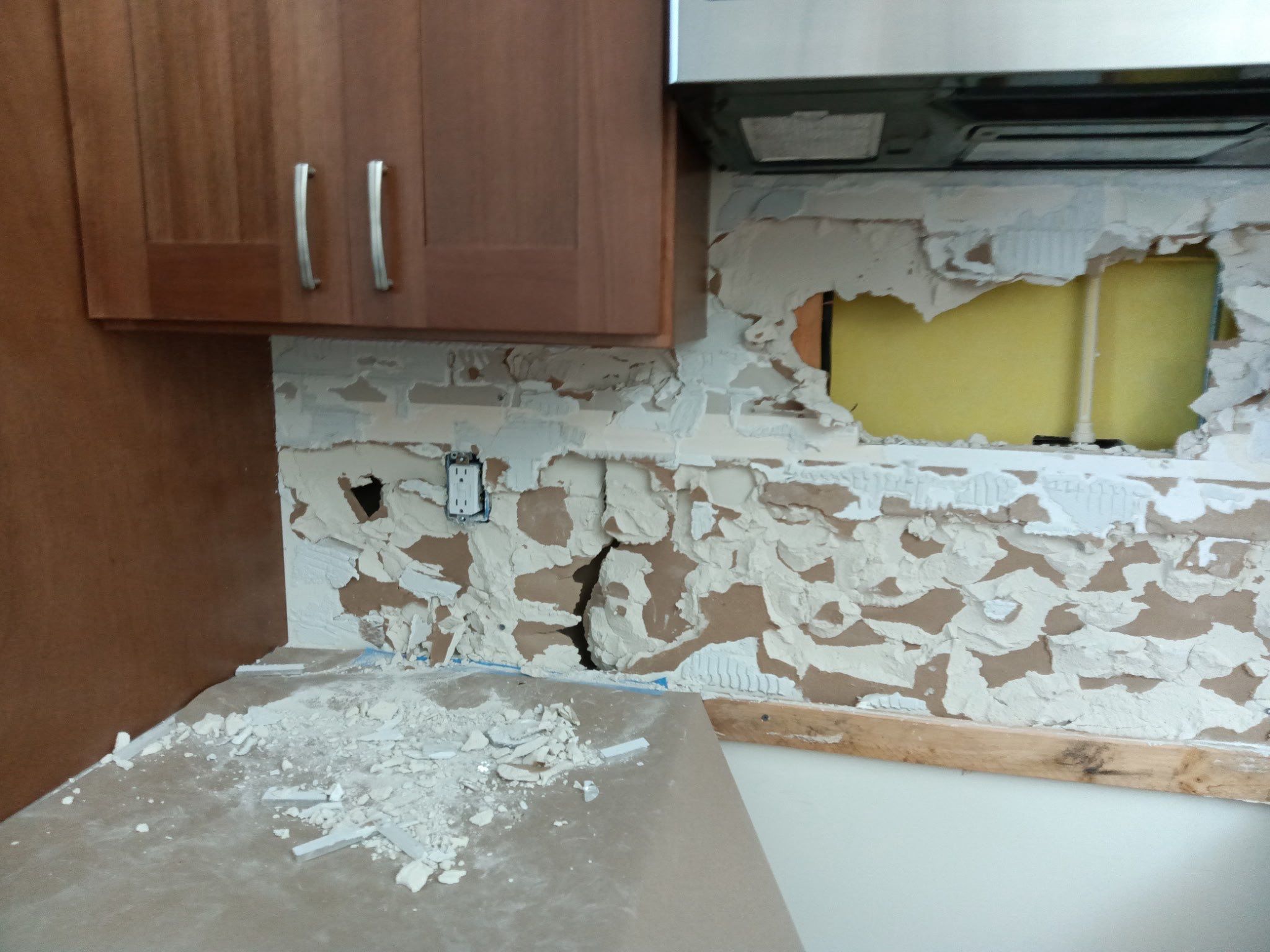 Backsplash Fix From Previous Install by Axtra Hand
