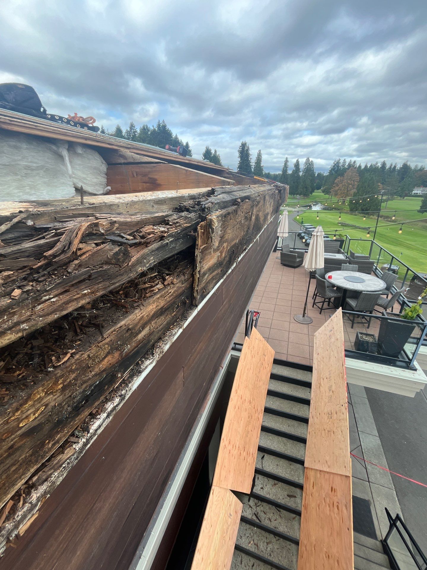 Country Club - Asphalt to Standing Seam - Kent by RoofSmart
