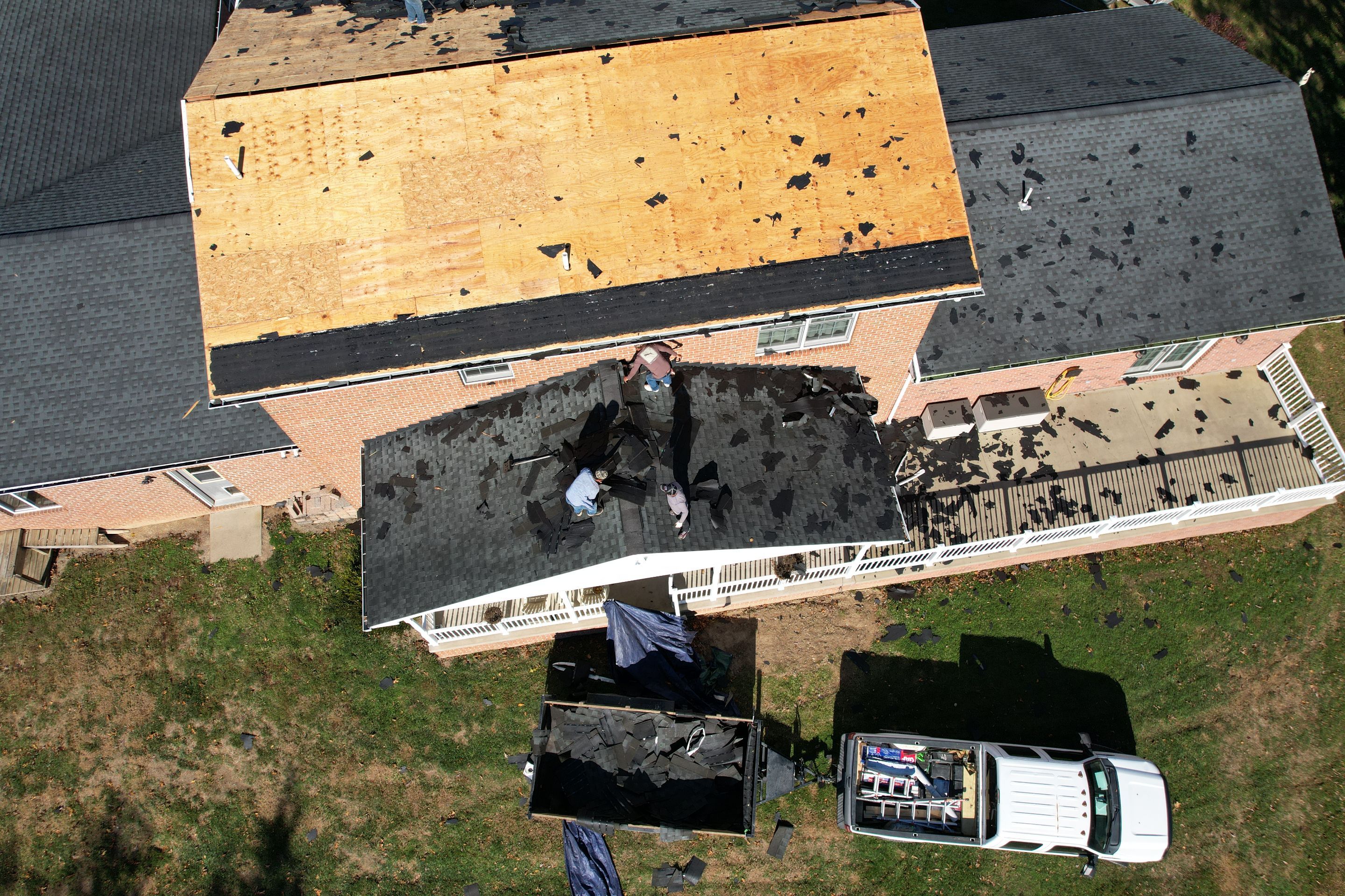 Residential Roofing Installation using GAF Timberline HDZ Charcoal by Rainstoppers Roofing