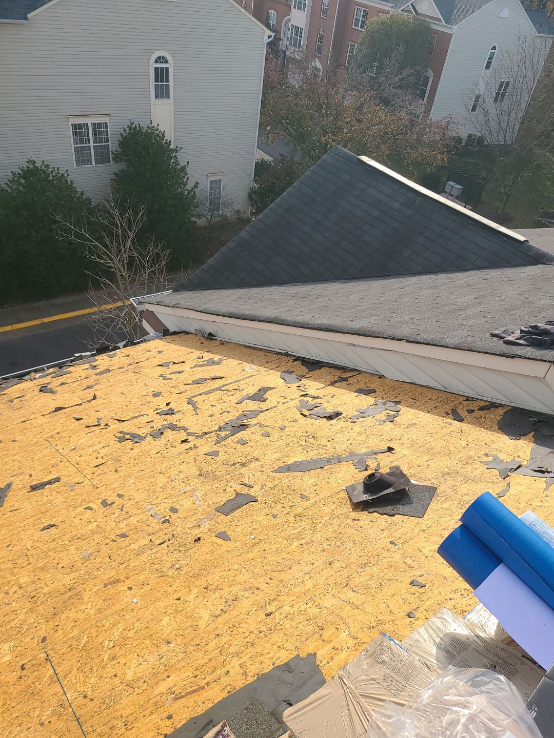 Herndon: Residential Roof Replacement with CertainTeed Landmark Pro in Max Def Moire Black by RM Banning, Inc.