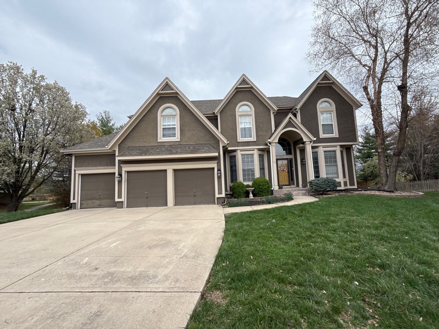 Exterior Painting and Wood Rot Repair for Overland Park Residence by Cougar Painting