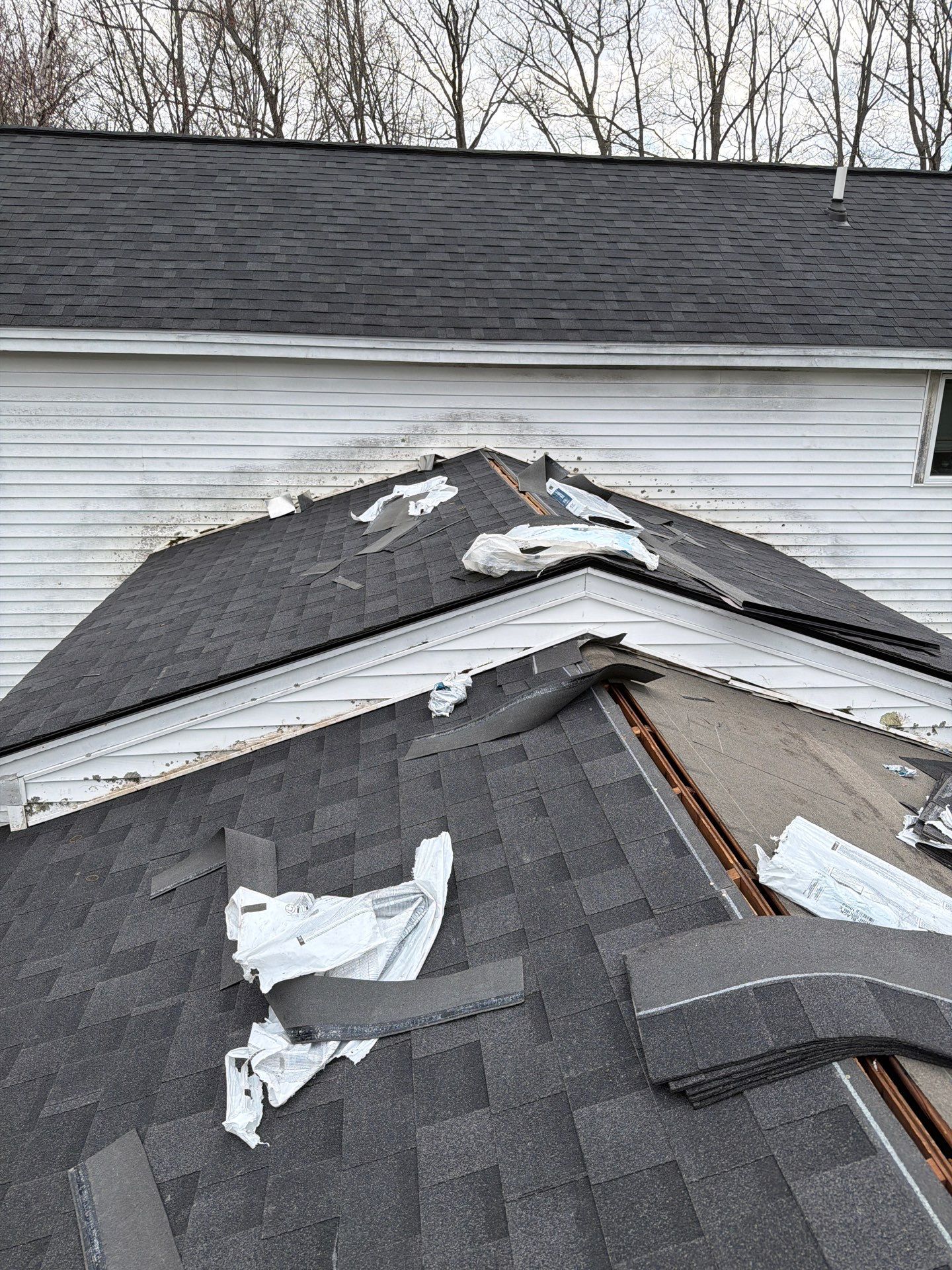 Residential Asphalt Roofing Replacement with IKO Cambridge Shingles in North Hampton by Tall pine roofing