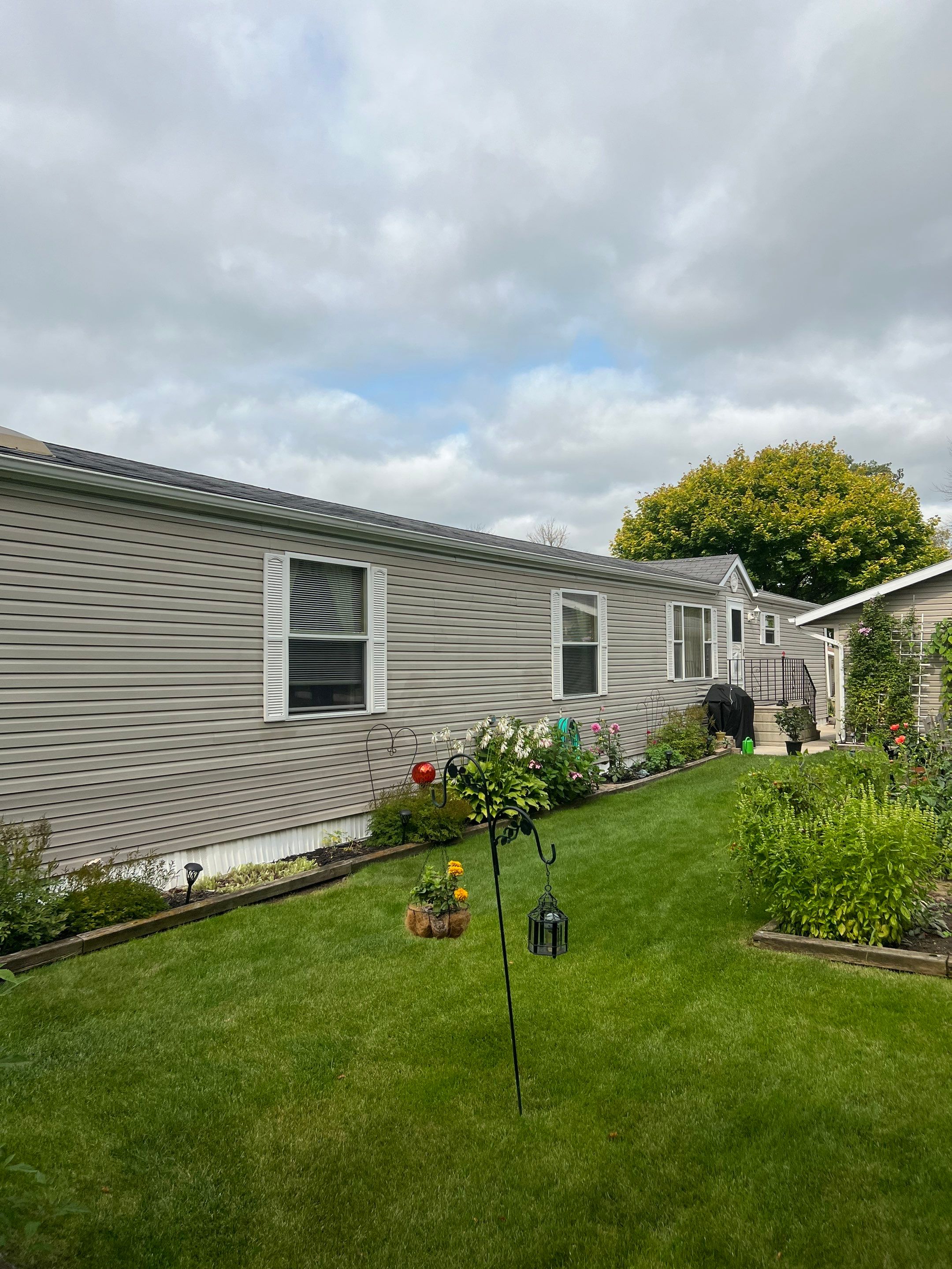 Ranch House and Garage Roof Installation with GAF Shingles by Gellings Roofing and Siding LLC