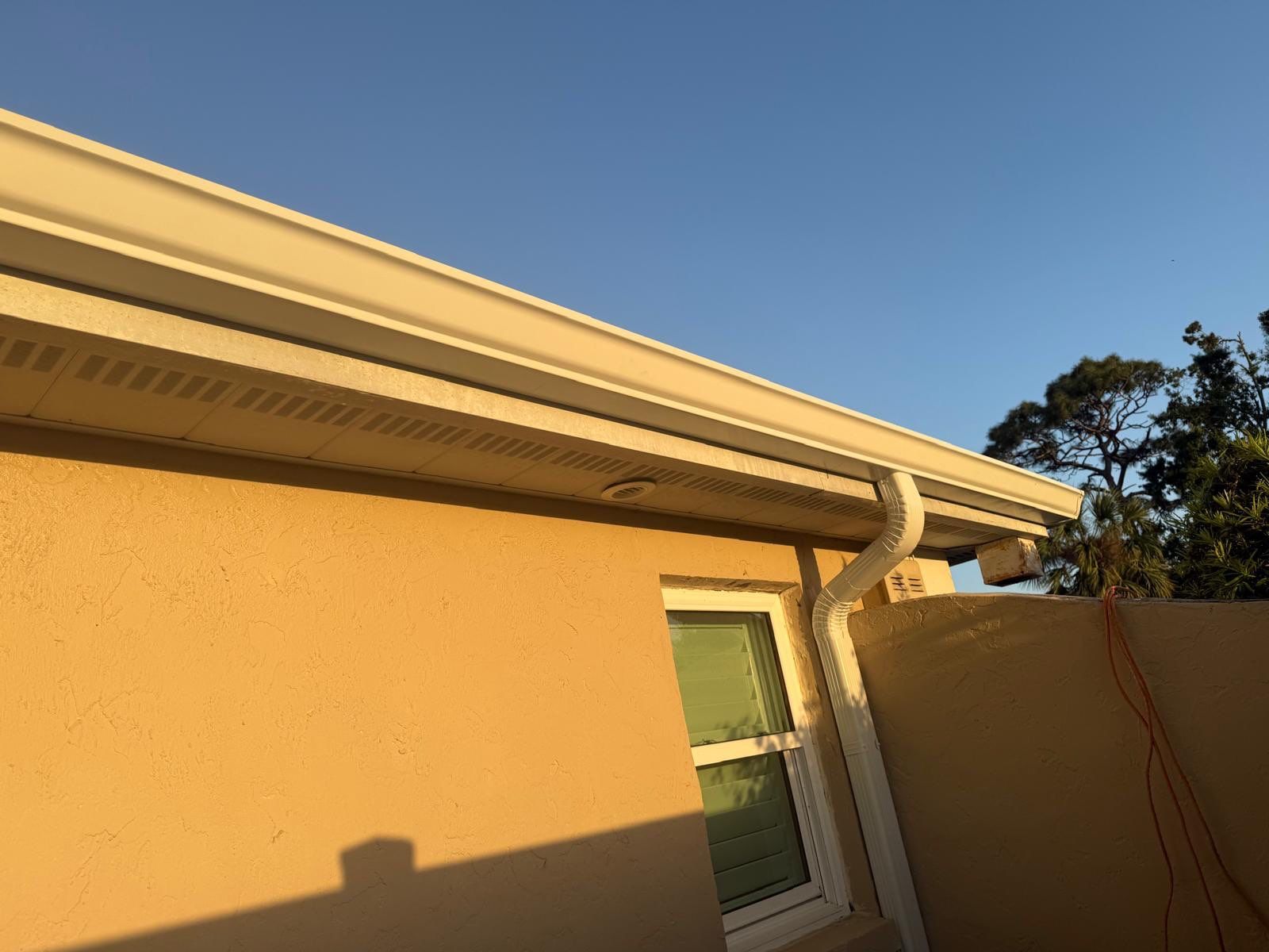 Aluminum Seamless Gutters in Sarasota FL by Gutter Professors