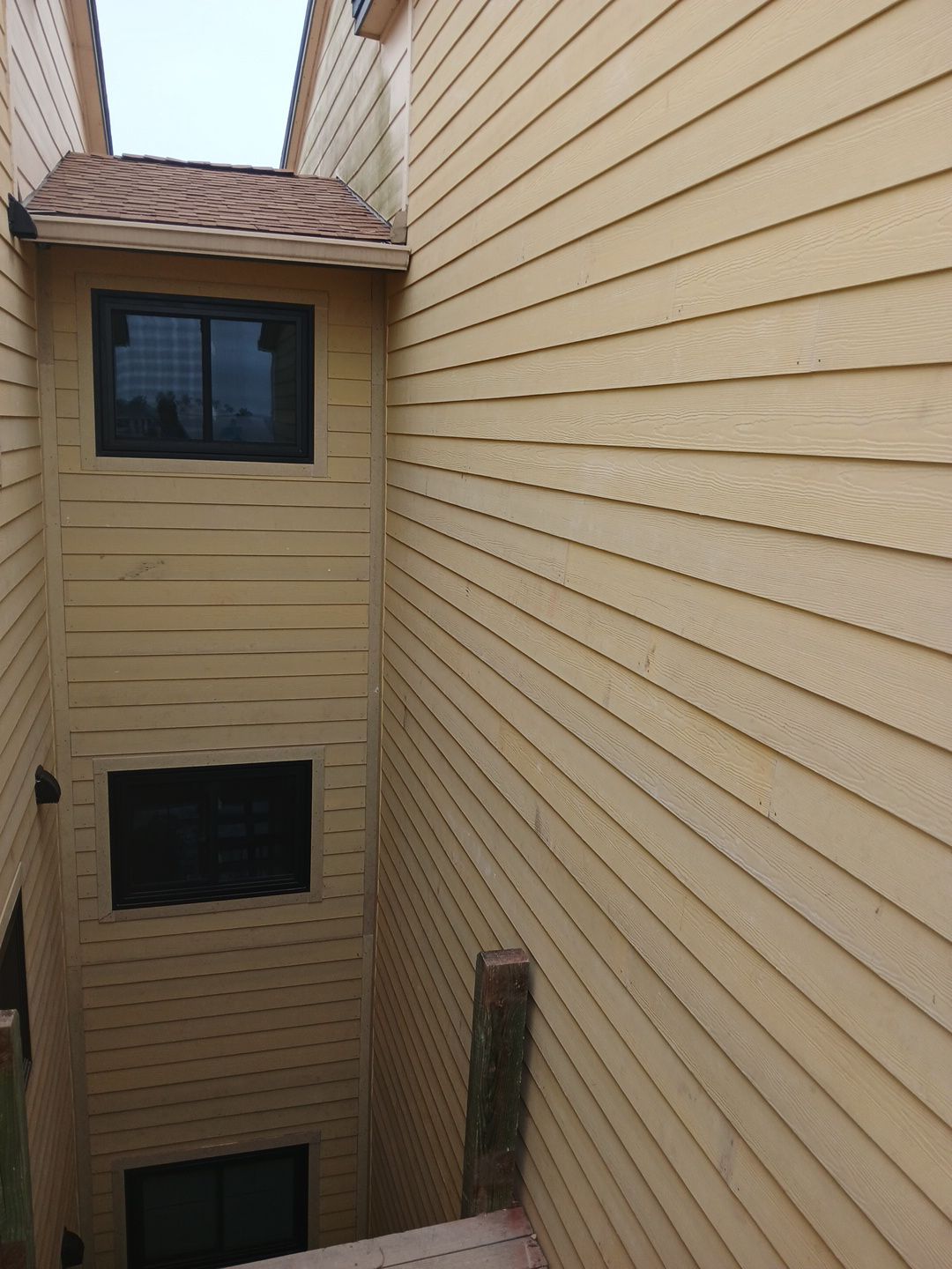 Exterior remodel Fortuna Bay Condos by Bayfront Roofing and Construction