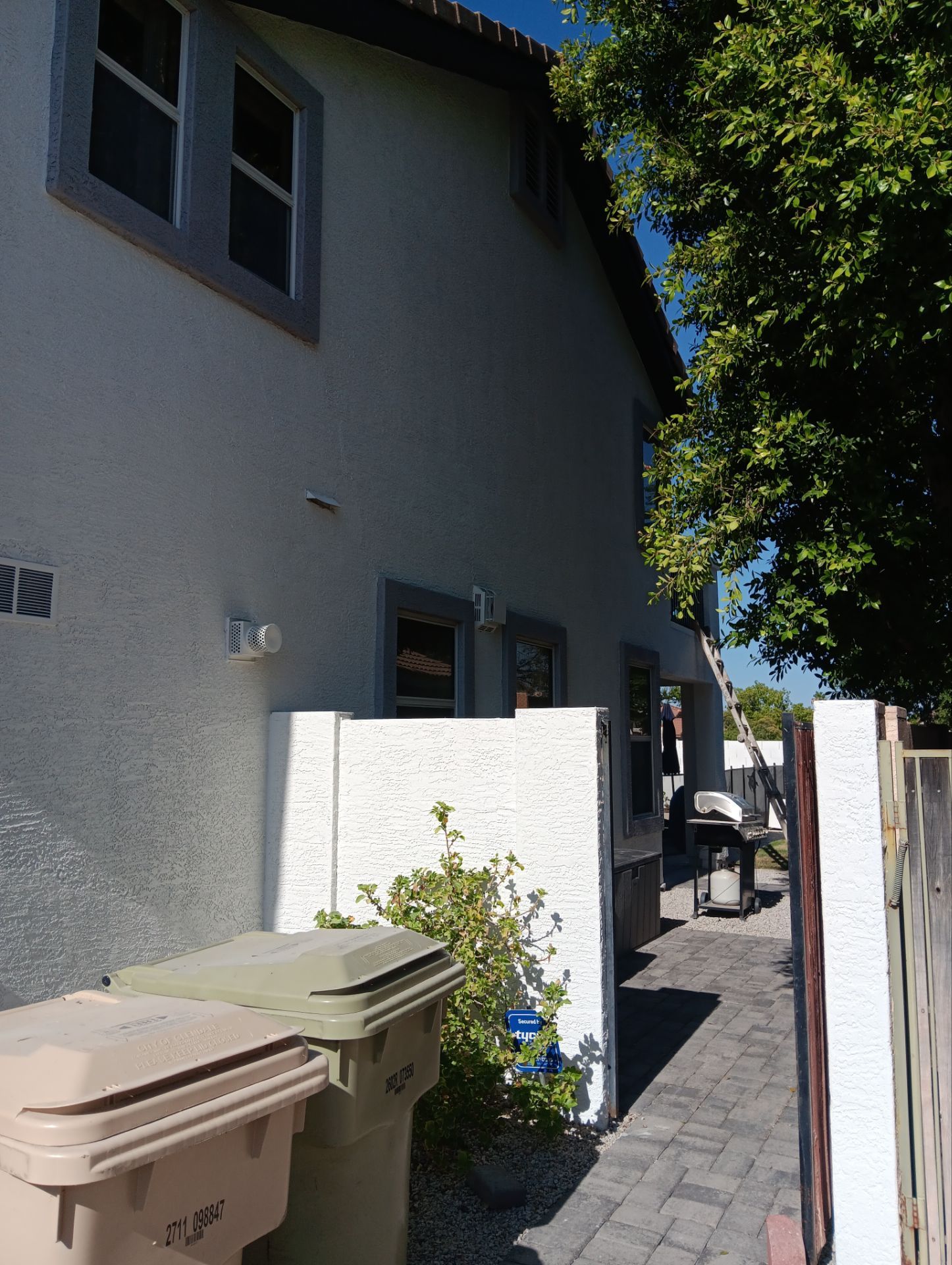 Exterior Painting - Glendale by Crash of Rhinos Painting & Garage Floors