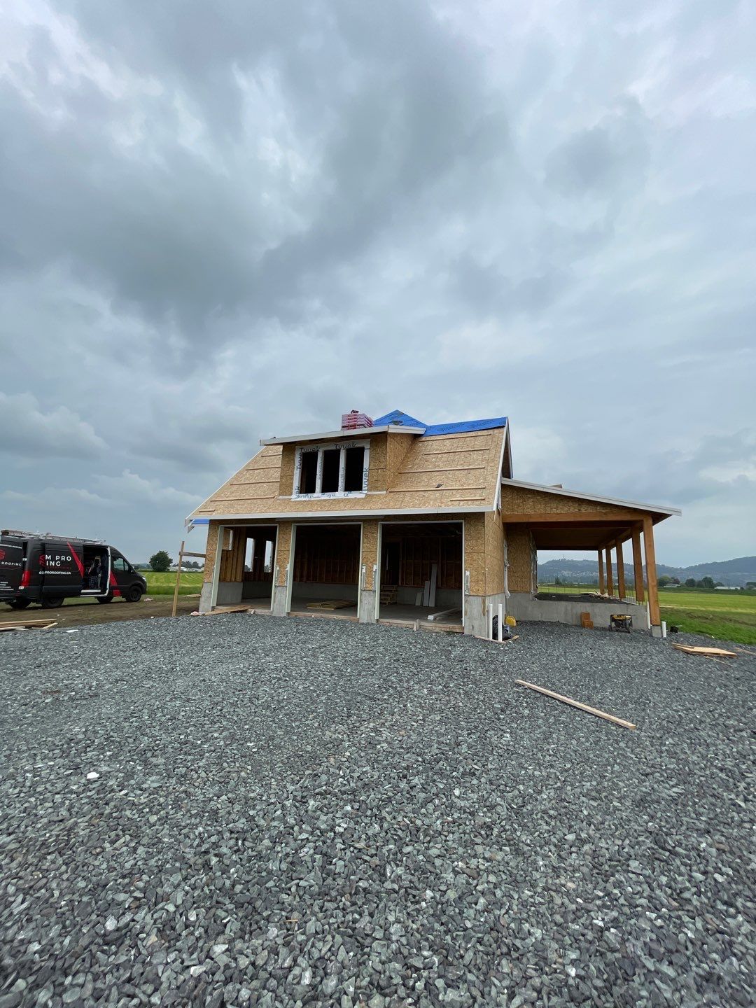 Residential Roofing Installation using OC Oakridge shingles by Top Notch Roofing Inc