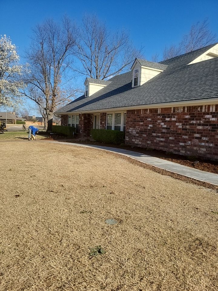 Concrete sidewalk using Concrete by Clays Services Inc