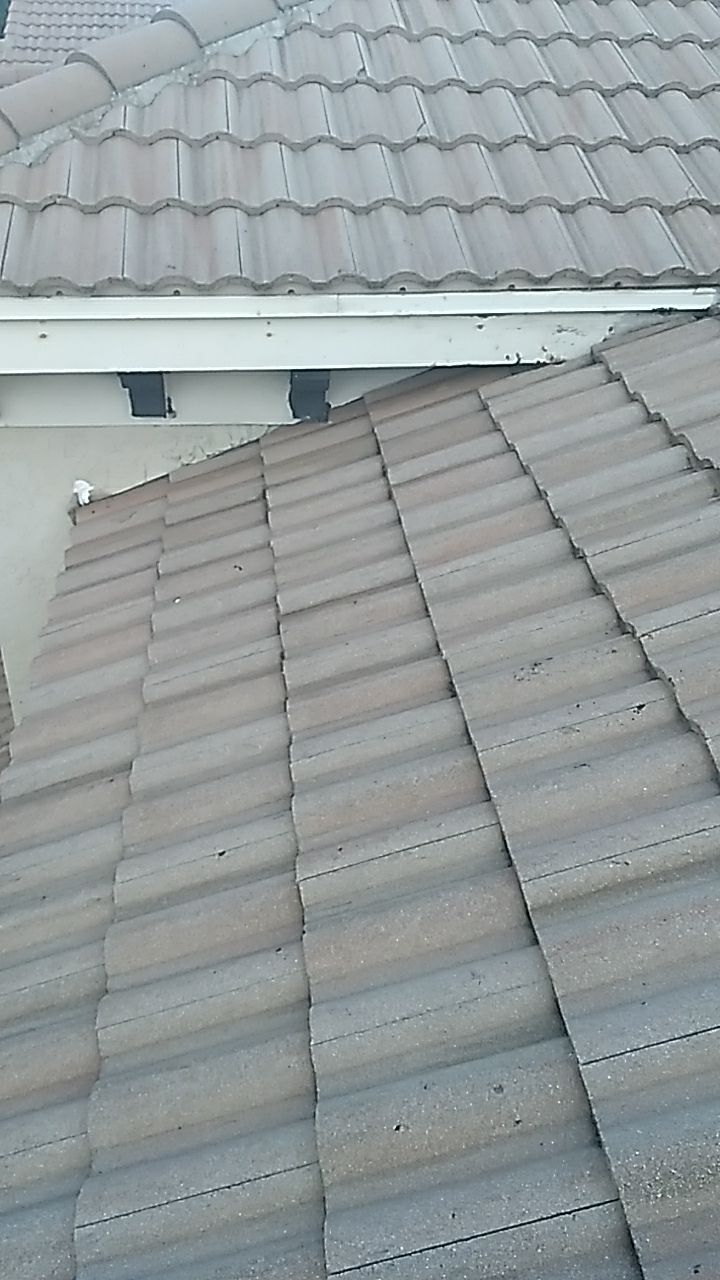 Tile Roof Repair in Boynton Beach ā Fast, Professional, and Reliable Service by Aastro Roofing
