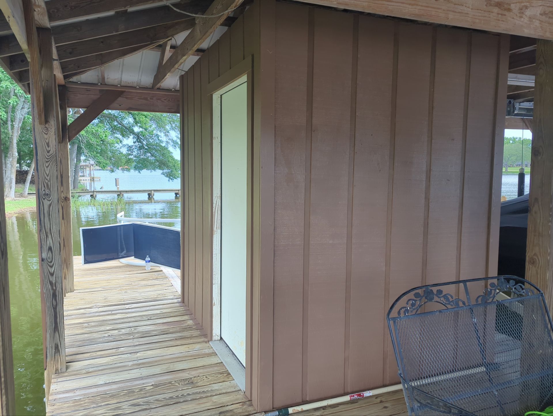 Lake House Deck Restaining in Flint, Texas by Quality Coats Painting