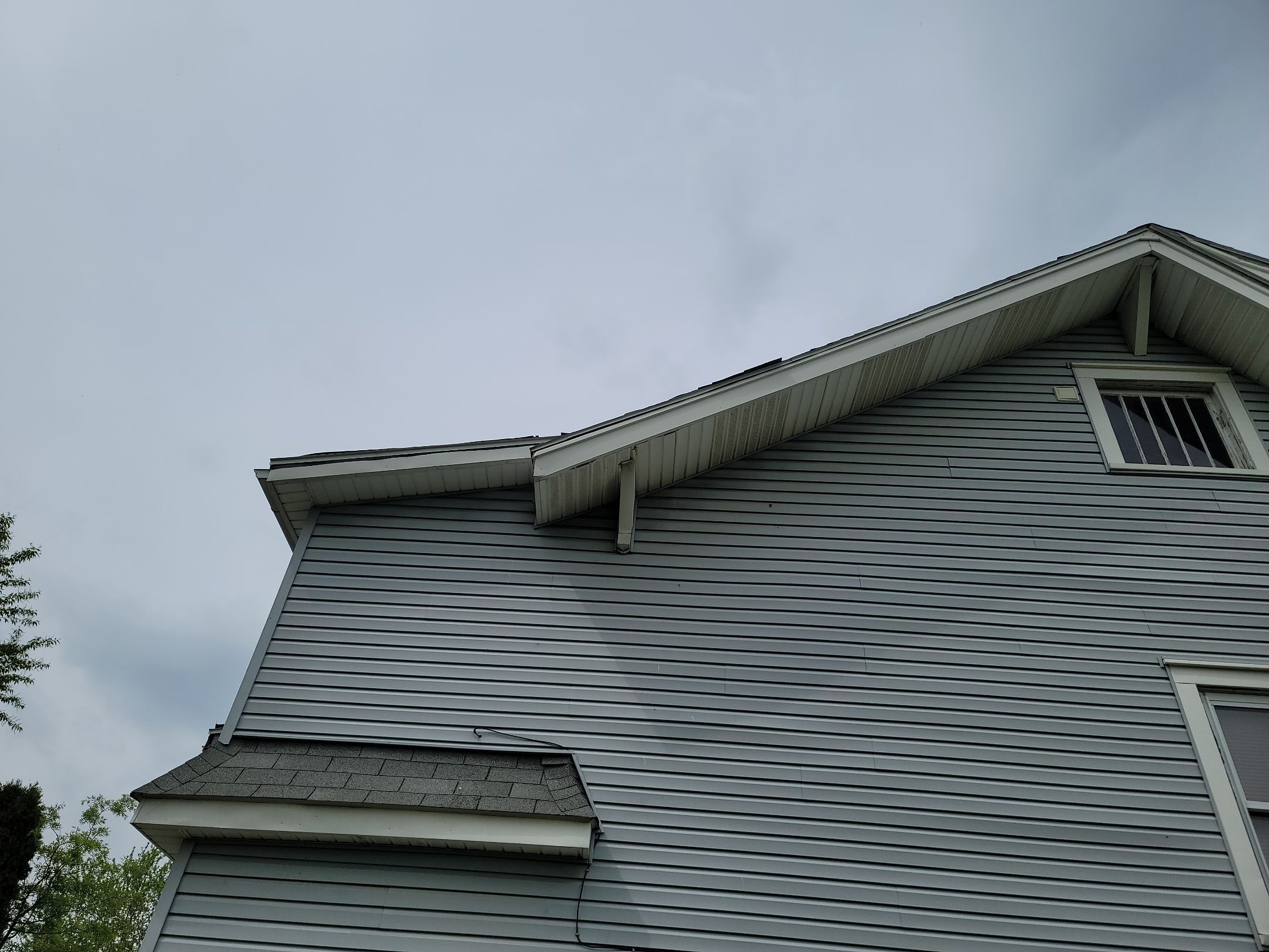 ATLAS PINNACLE COLOR: MORNING HARVEST DRIP EDGE: WHITE by Eagle Eye Roofing