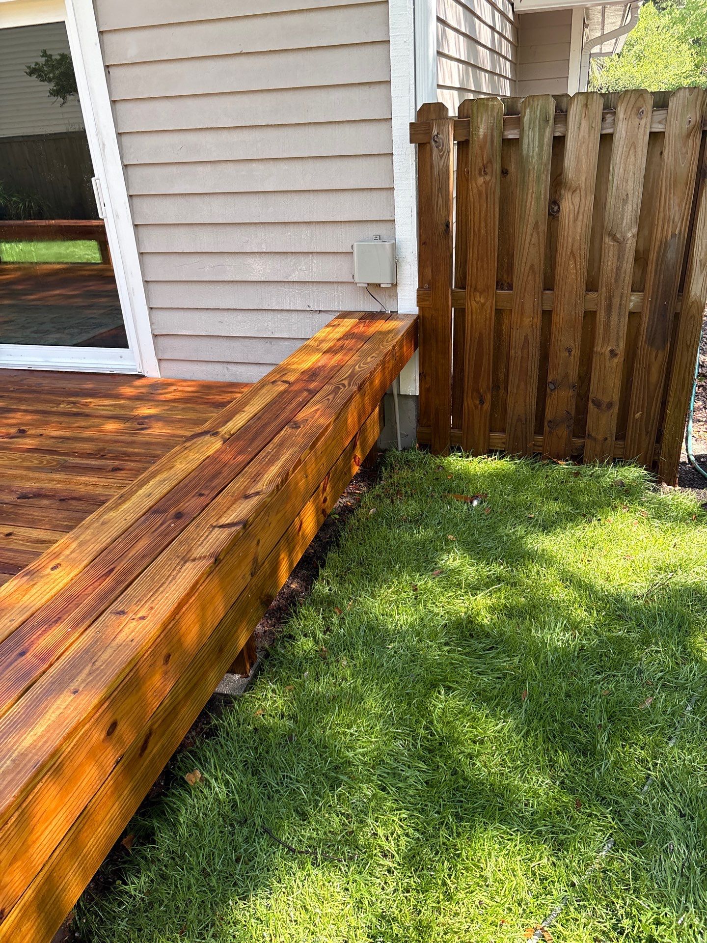 Wood Deck using Wood Sealant by DuraSeal