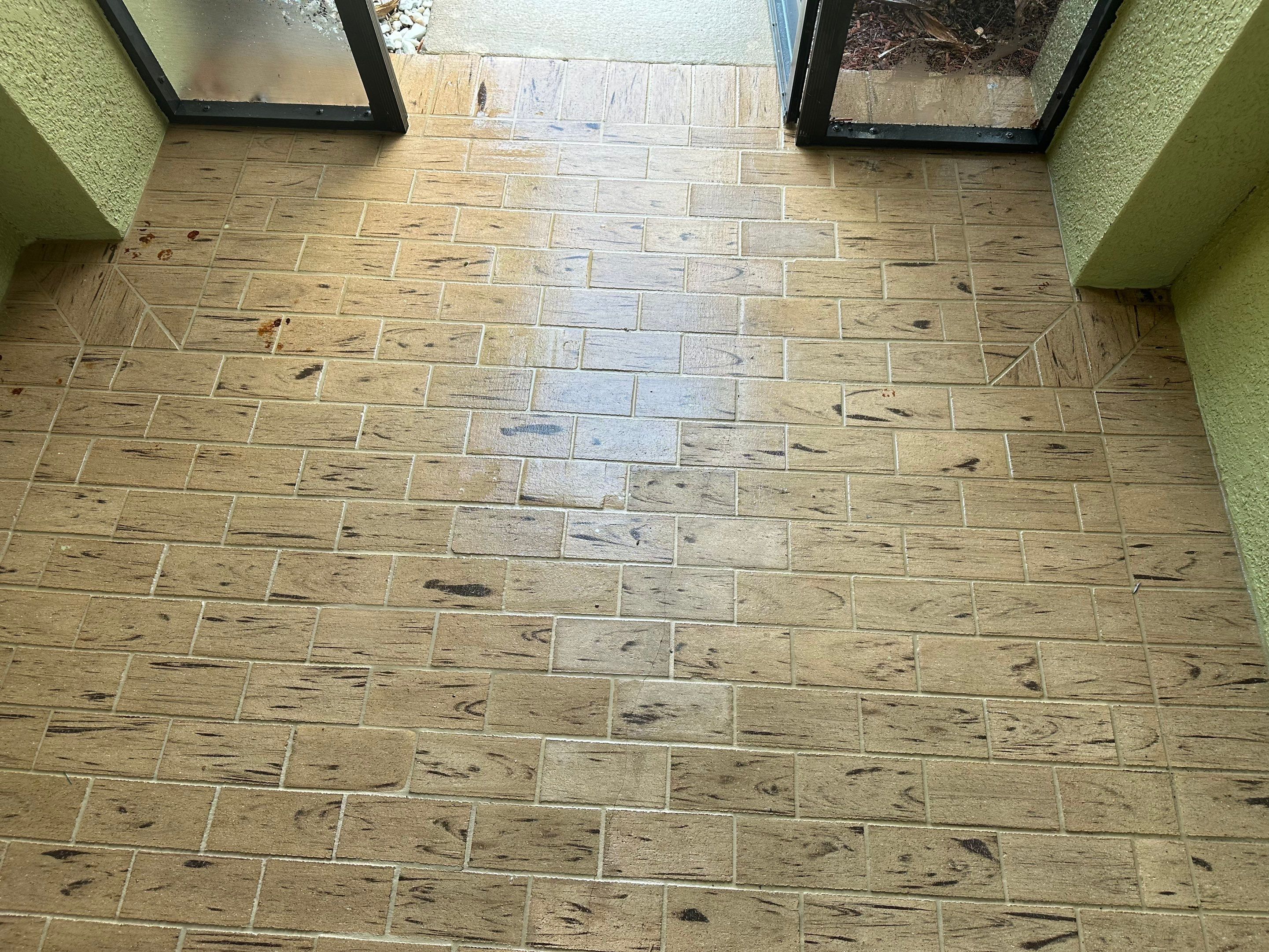 Driveway Cleaning in River Plantation Community, Parrish, FL by Sunshine AquaWash